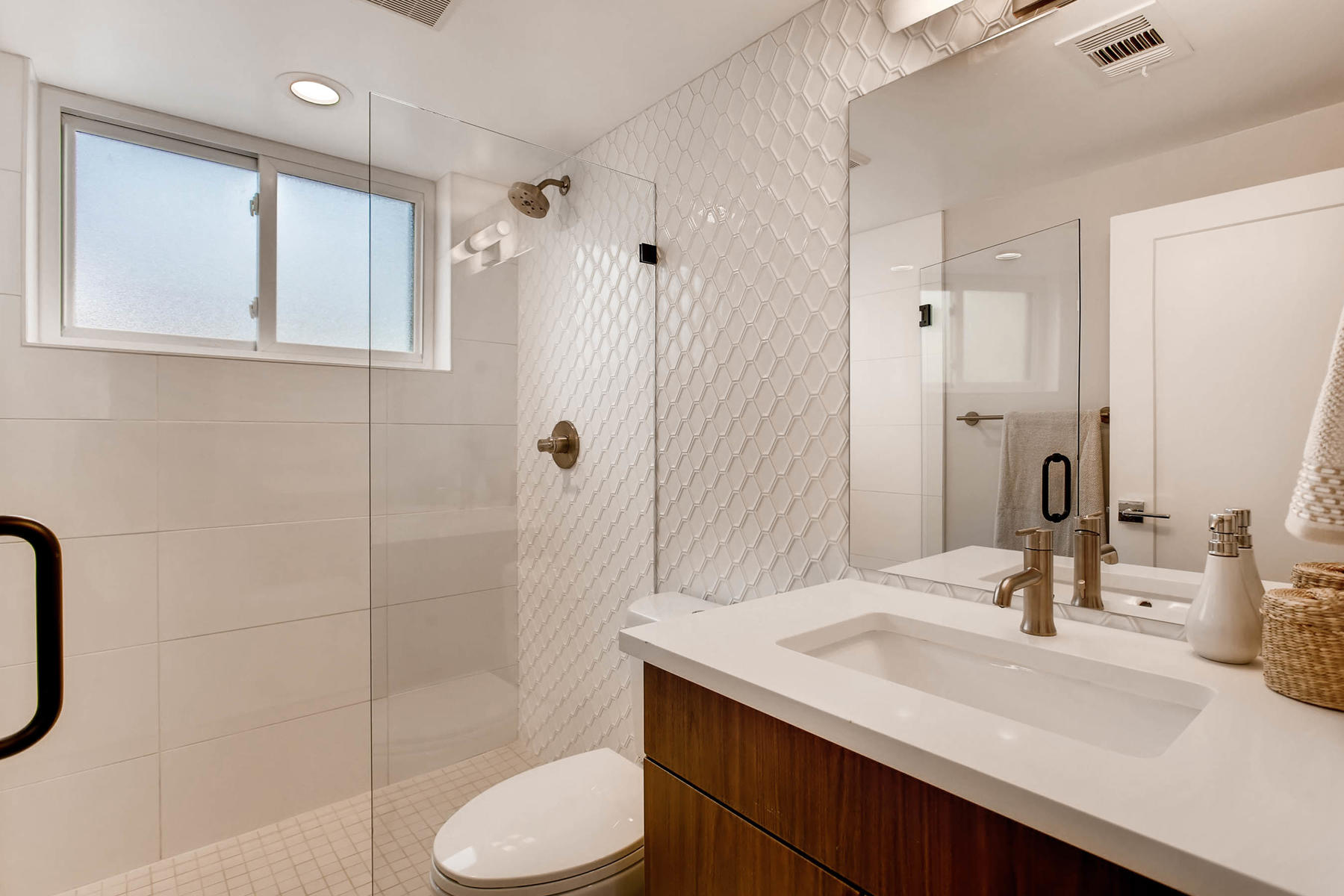 4547 E Girard Ave Denver CO-MLS_Size-029-17-Lower Level Bathroom-1800x1200-72dpi.jpg