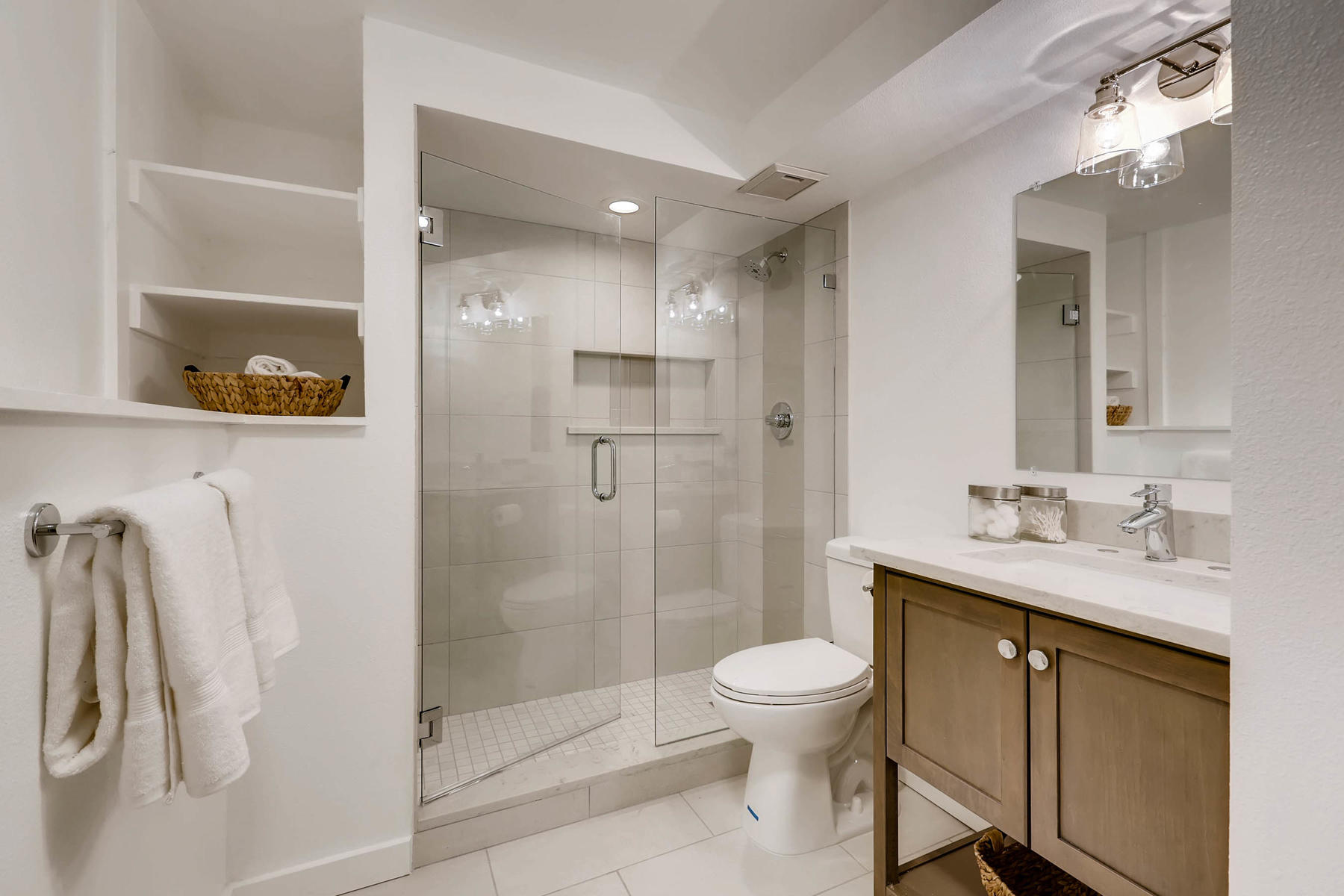 4505 S Yosemite St 132 Denver-MLS_Size-028-50-Lower Level Bathroom-1800x1200-72dpi.jpg