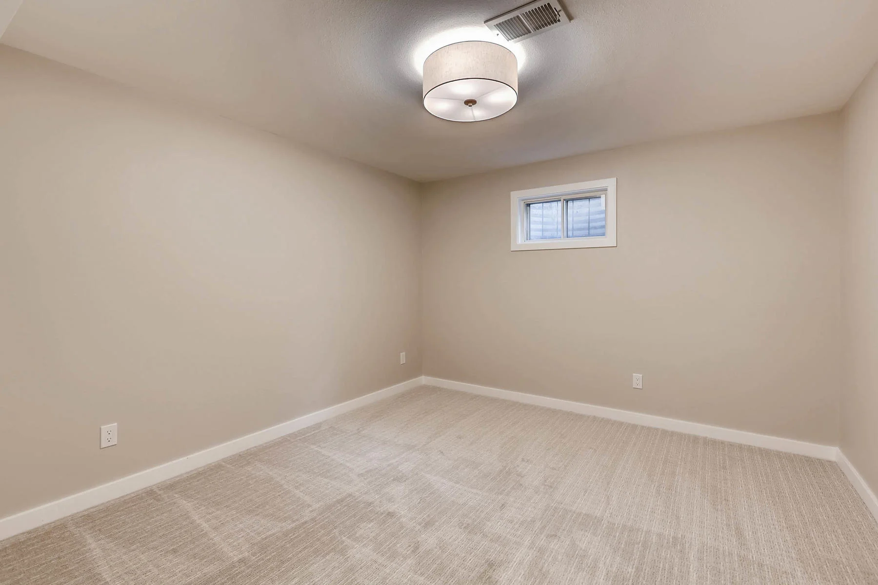 4505 S Yosemite St 132 Denver-MLS_Size-027-31-Lower Level Bedroom-1800x1200-72dpi.jpg