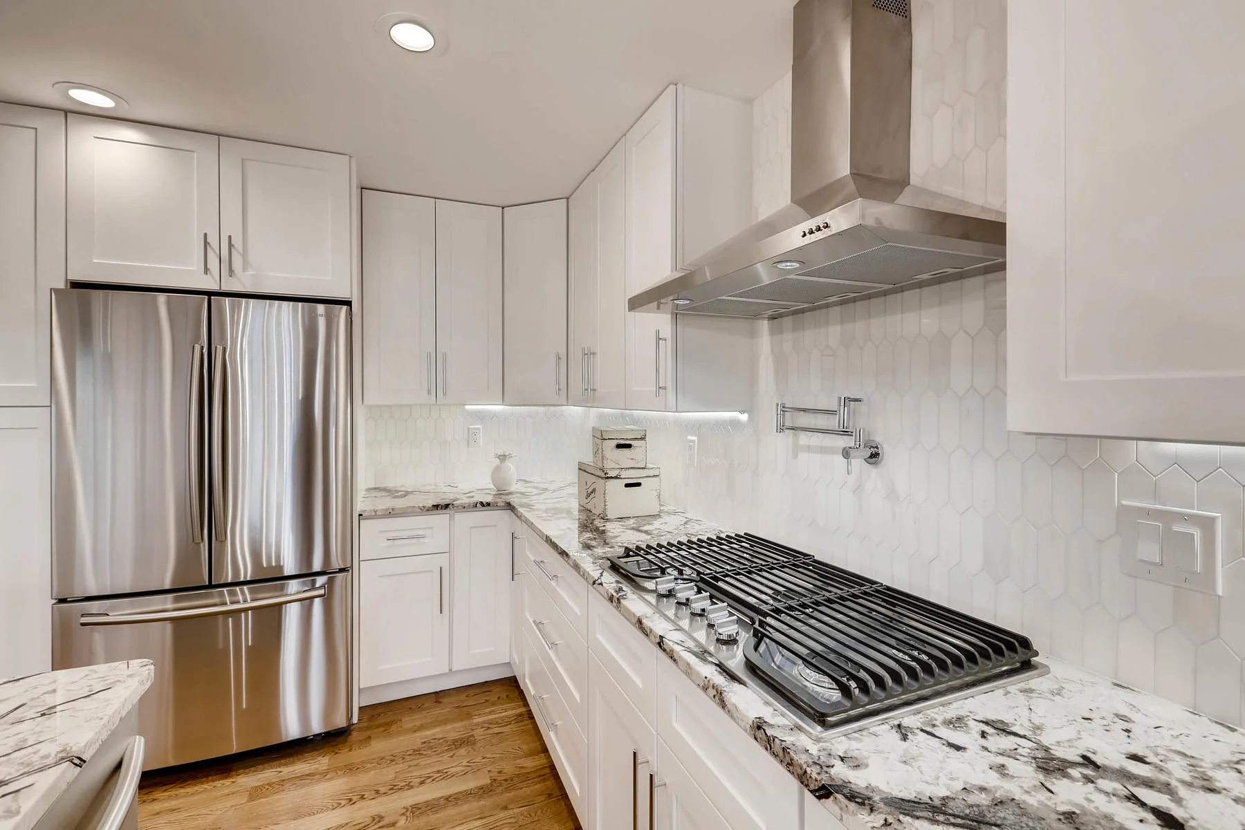 4505 S Yosemite St 132 Denver-MLS_Size-014-46-Kitchen-1800x1200-72dpi.jpg