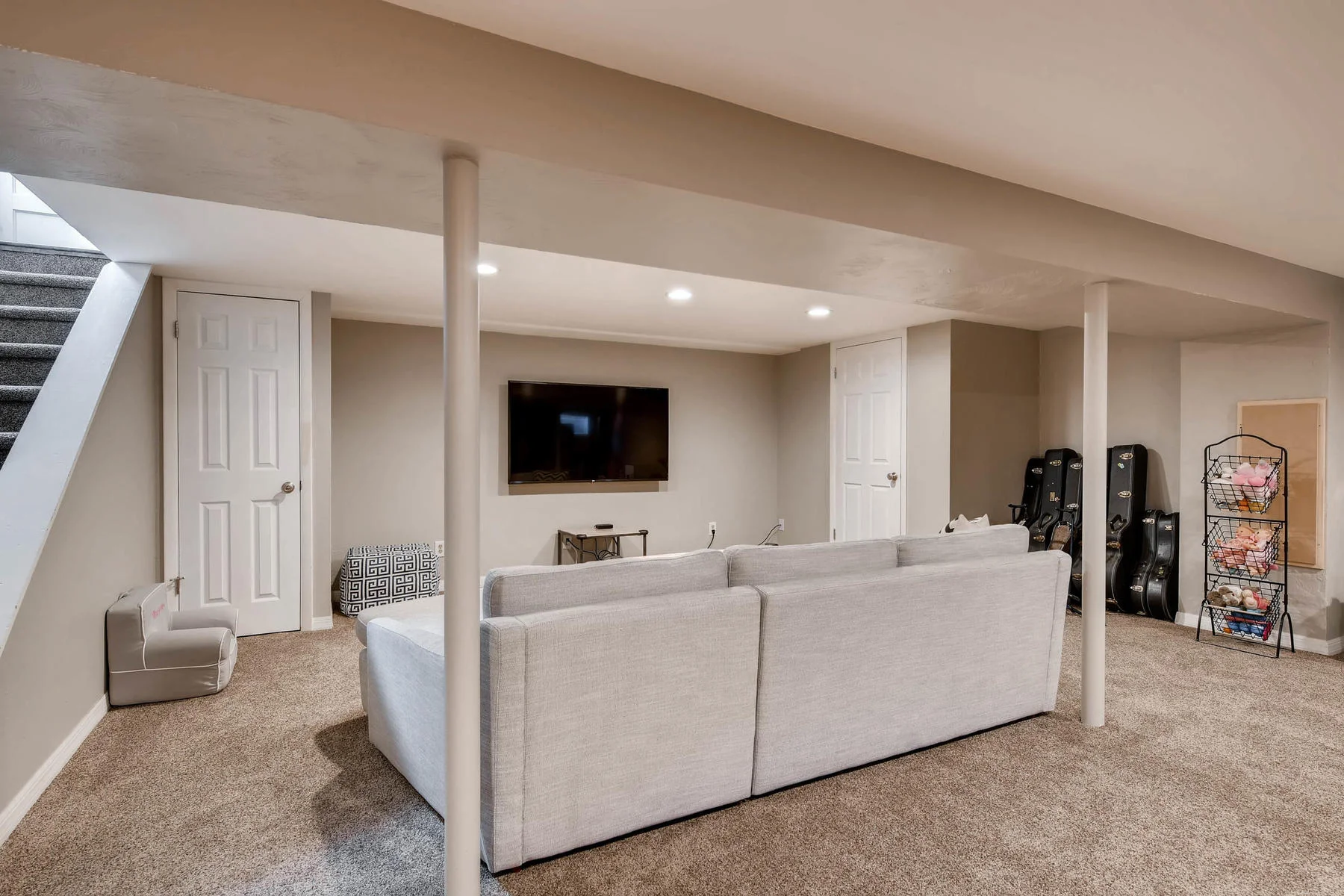 6676 S Kit Carson St-MLS_Size-021-24-Lower Level Family Room-1800x1200-72dpi.jpg