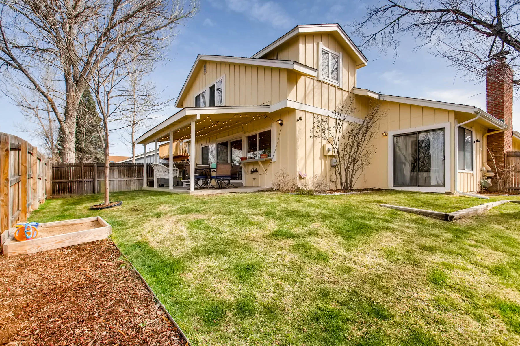 12626 E Bates Cir Aurora CO-MLS_Size-033-30-Back Yard-1800x1200-72dpi.jpg
