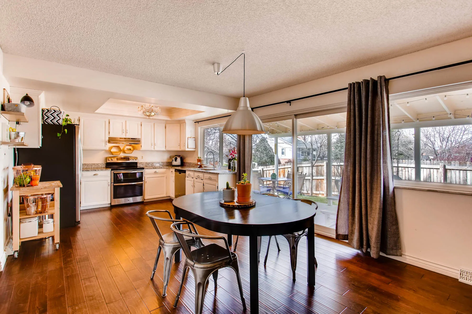 12626 E Bates Cir Aurora CO-MLS_Size-014-15-Breakfast Area-1800x1200-72dpi.jpg
