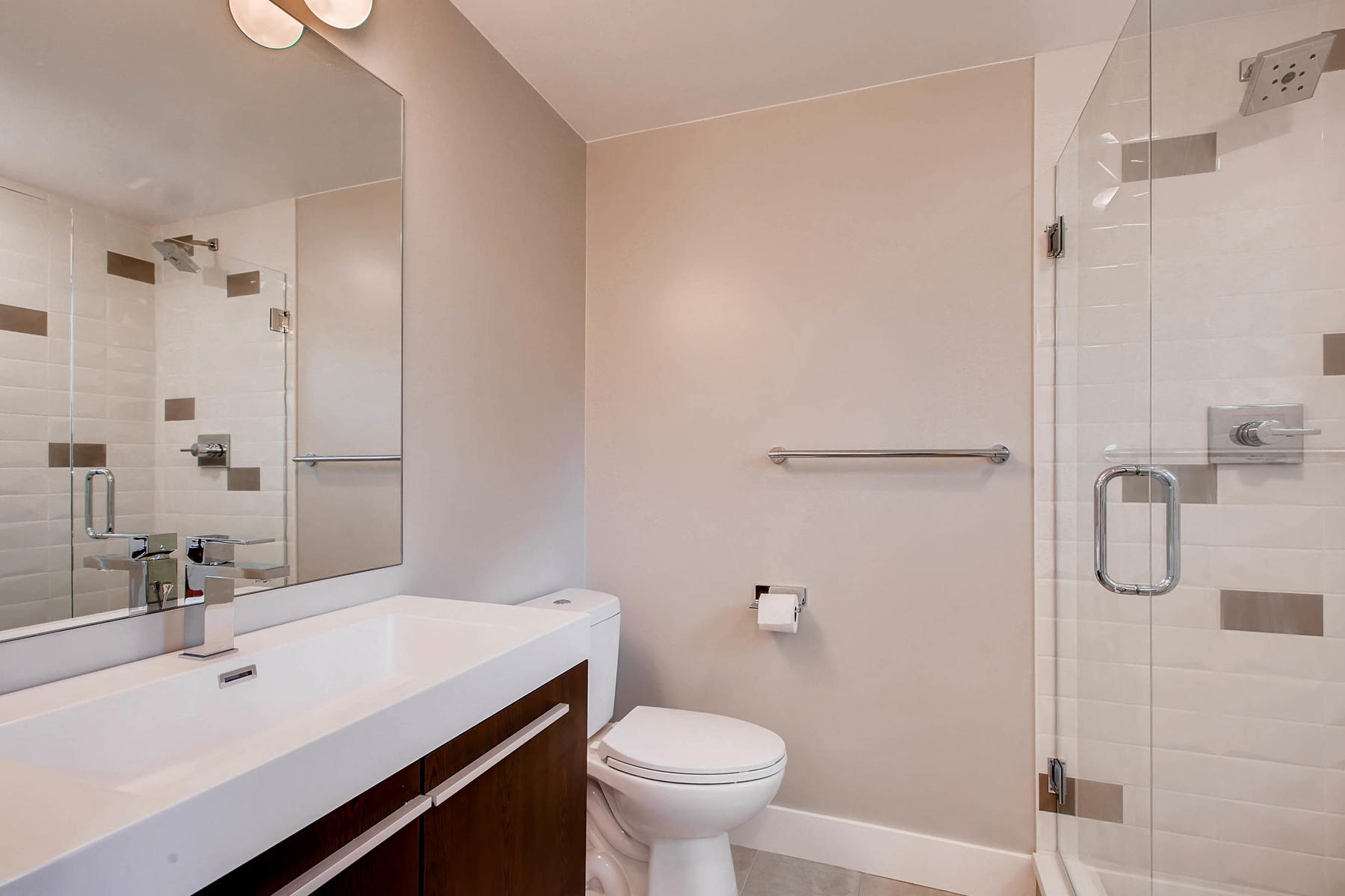 1827 S Jasmine Street Denver-014-5-Master Bathroom-MLS_Size.jpg