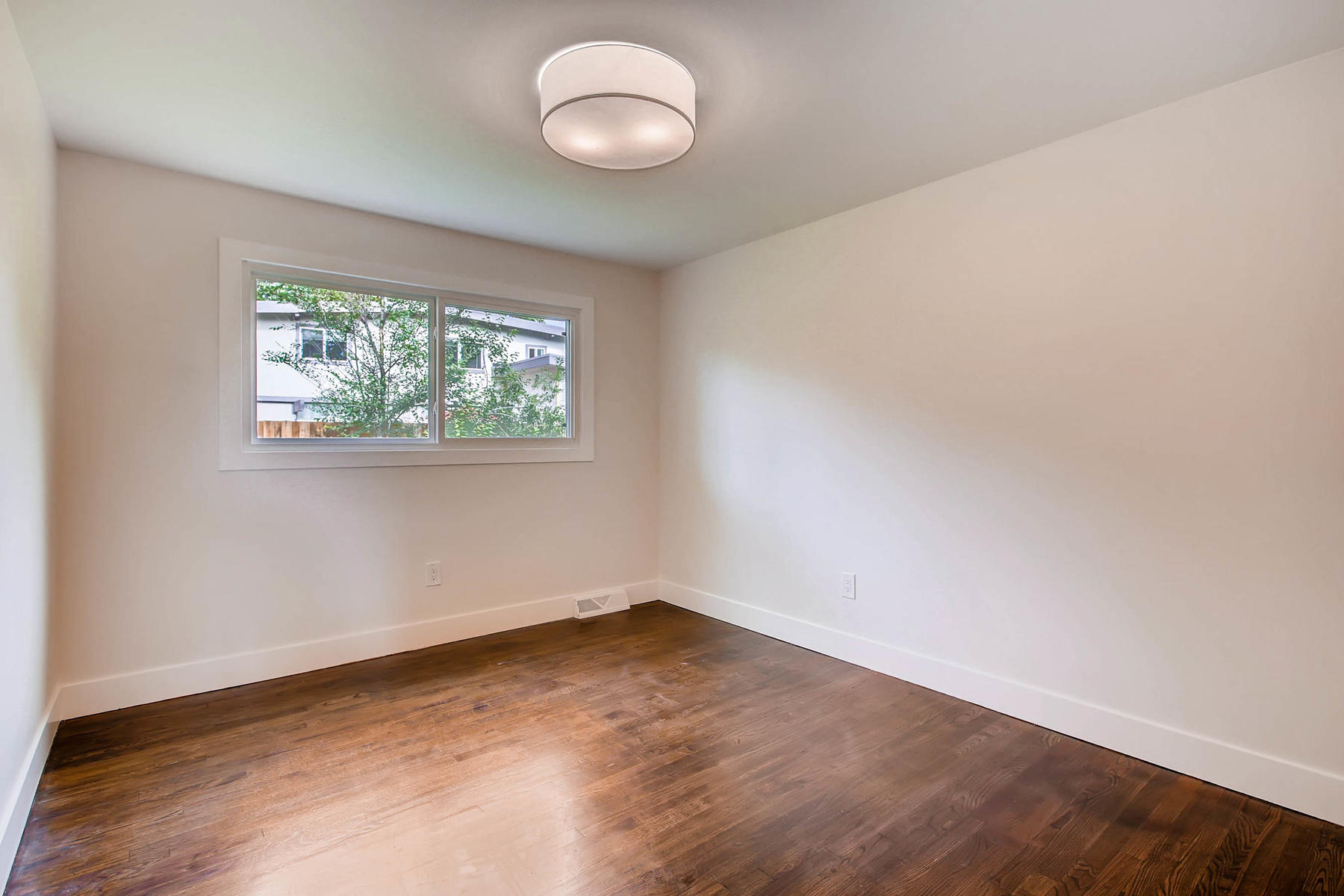 1827 S Jasmine Street Denver-015-20-Bedroom-MLS_Size.jpg