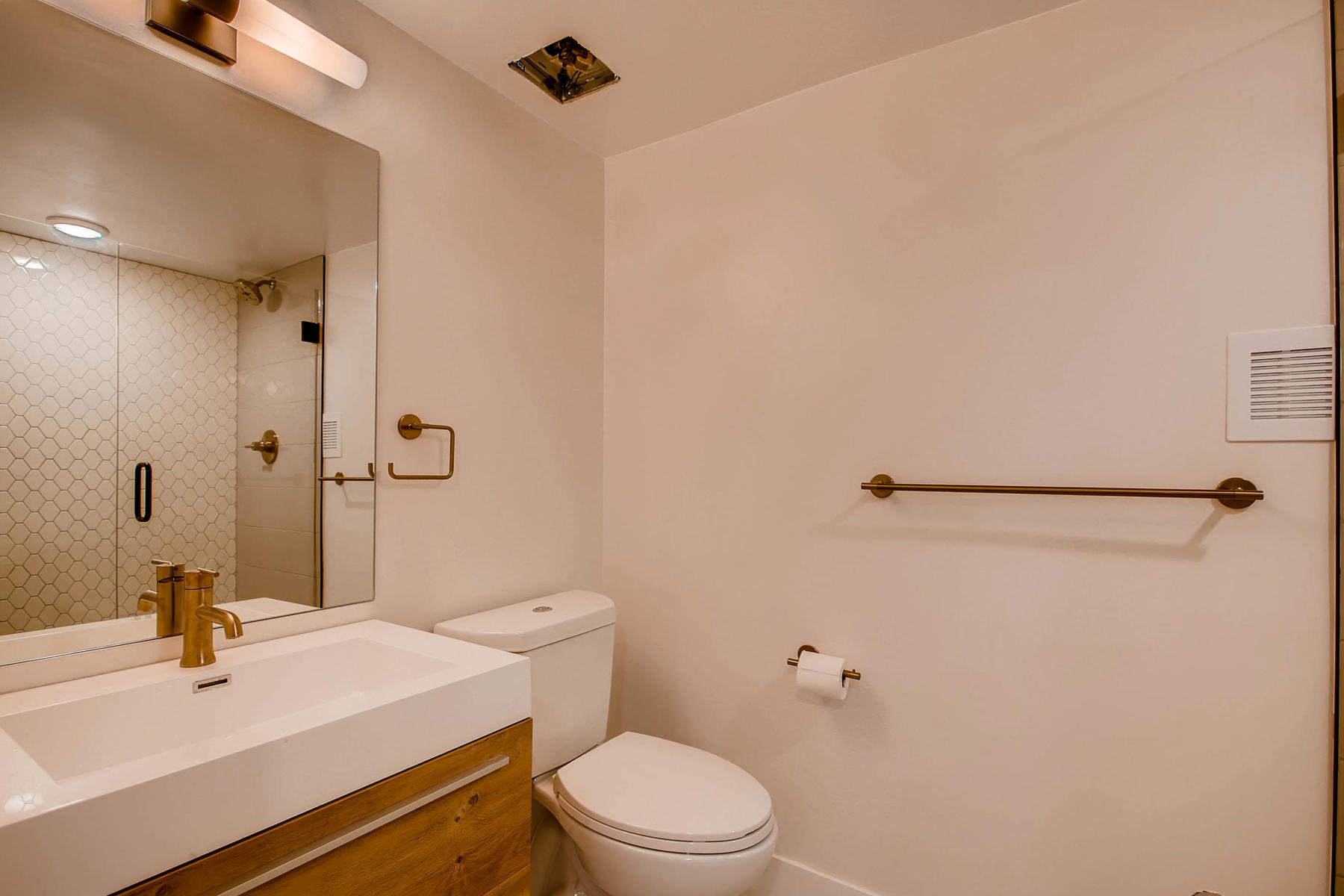 1827 S Jasmine Street Denver-020-23-Lower Level Master Bathroom-MLS_Size.jpg