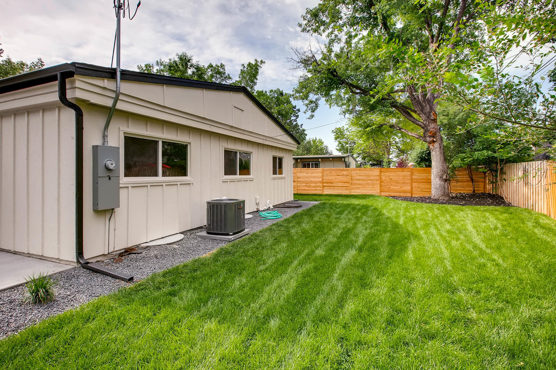 1827 S Jasmine Street Denver-028-25-Back Yard-MLS_Size.jpg