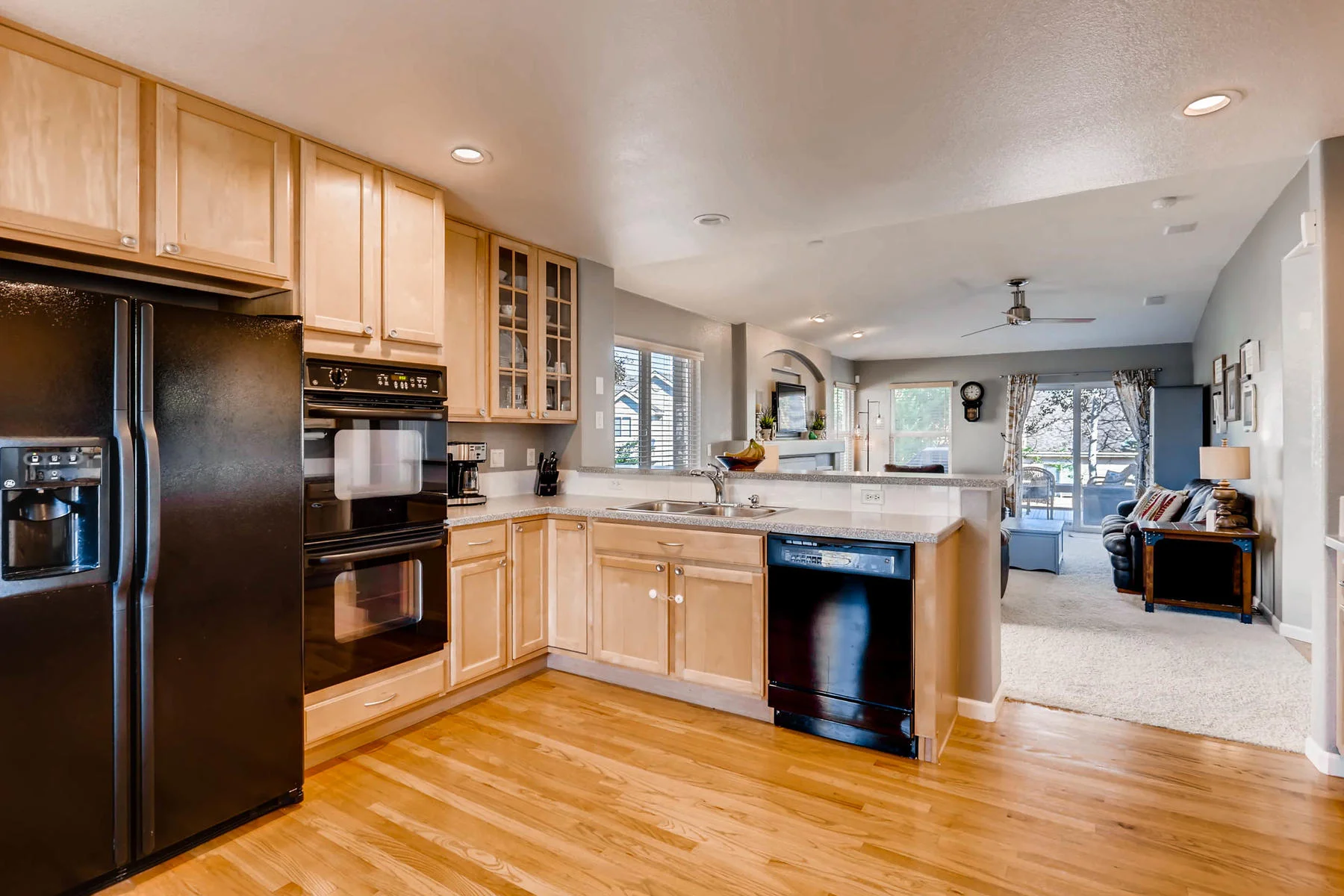 2577 S Flanders Court Aurora-007-11-Kitchen-MLS_Size.jpg