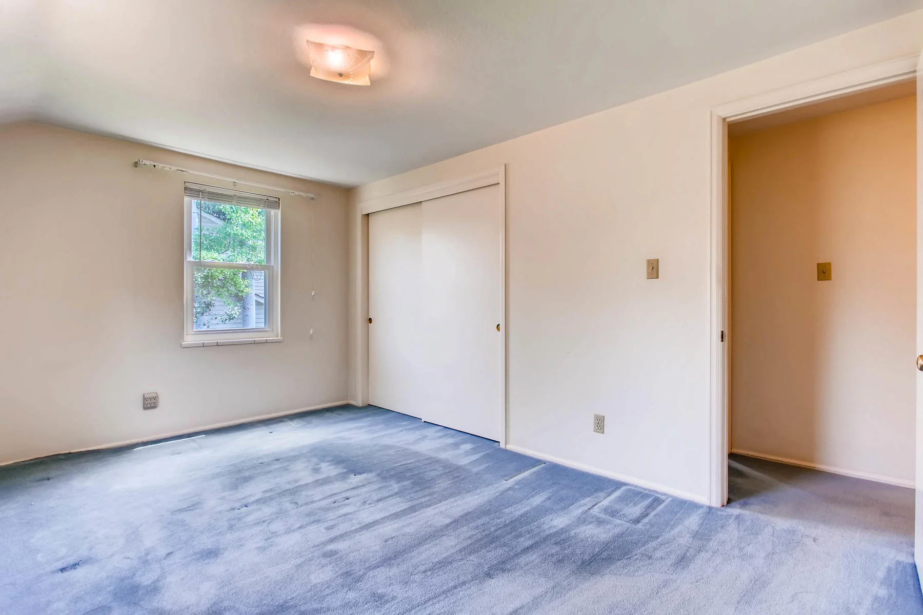 3111 S Monaco Circle Denver CO-019-17-2nd Floor Bedroom-MLS_Size.jpg