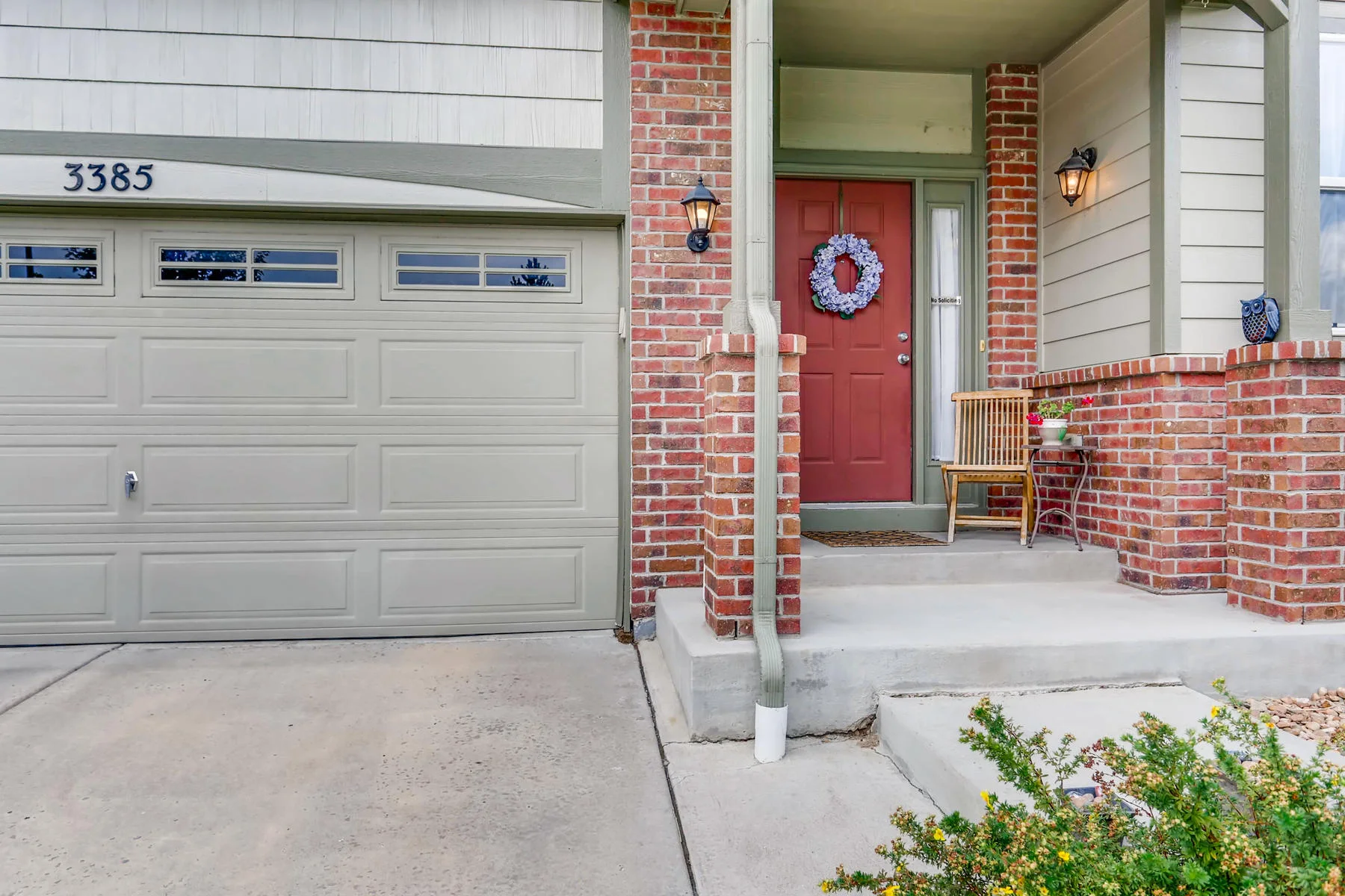 3385 S Jericho St Aurora CO-003-7-Exterior Front Entry-MLS_Size.jpg