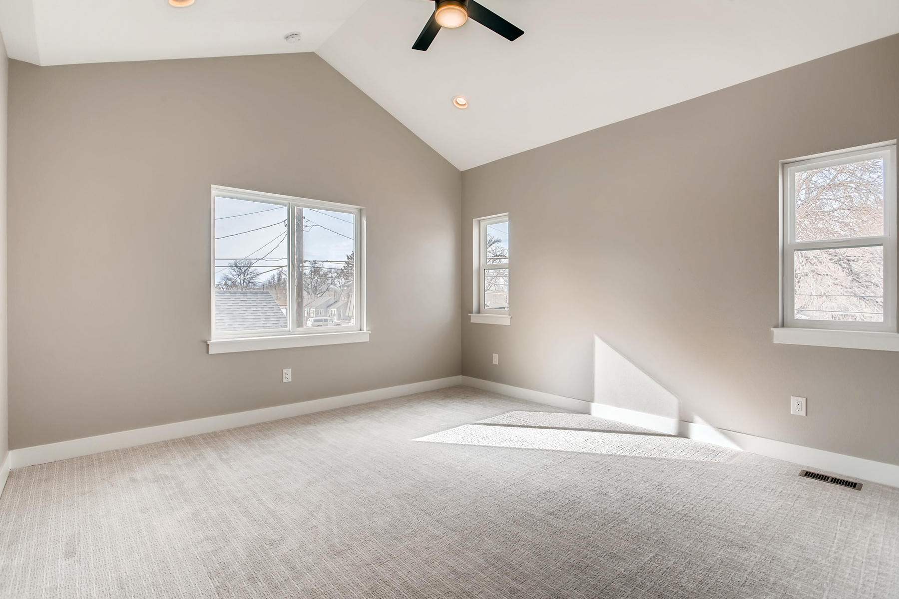 3101 S Cherokee St Englewood-012-9-2nd Floor Master Bedroom-MLS_Size.jpg