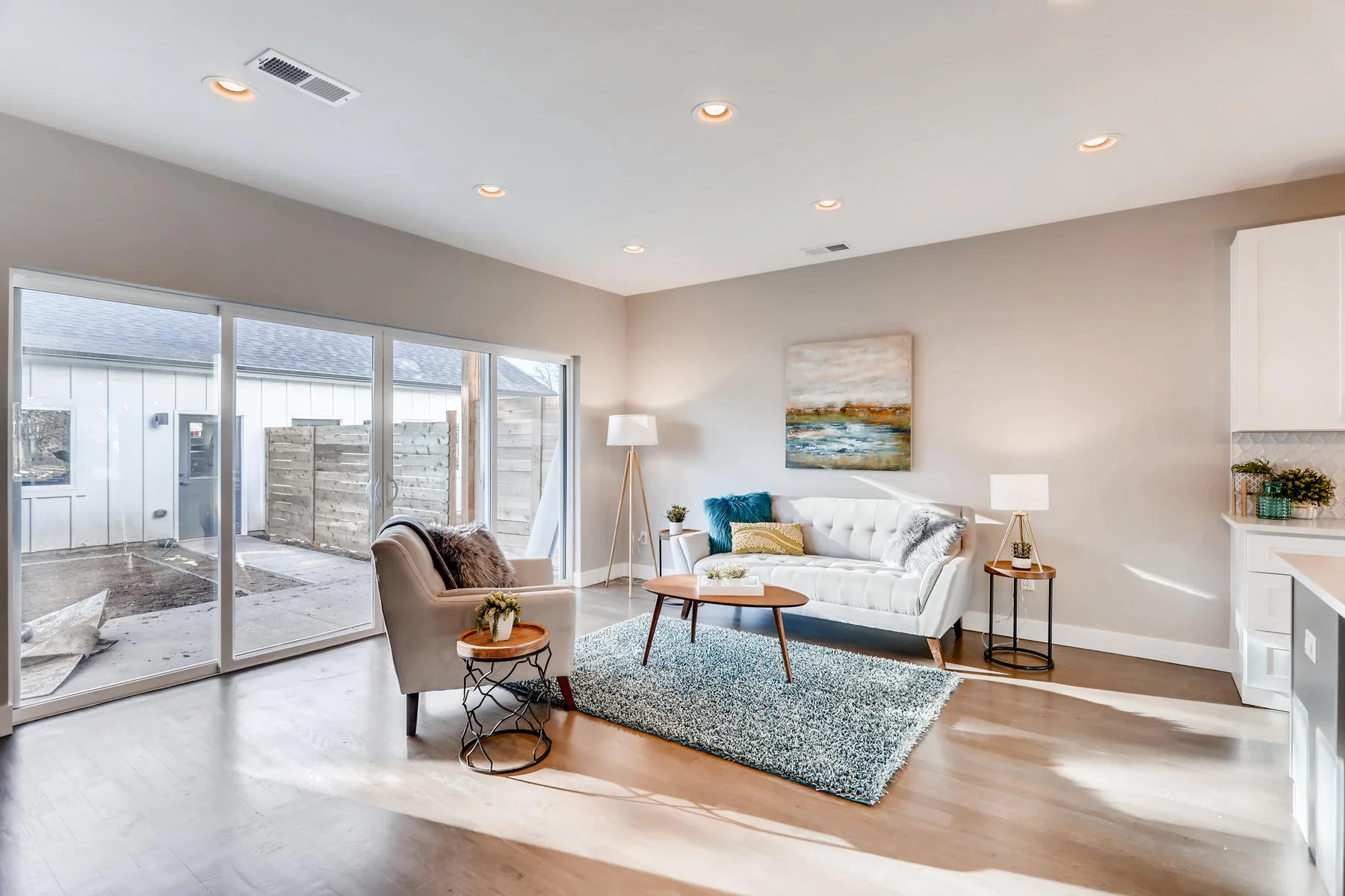 3105 S Cherokee St Englewood-006-15-Living Room-MLS_Size.jpg