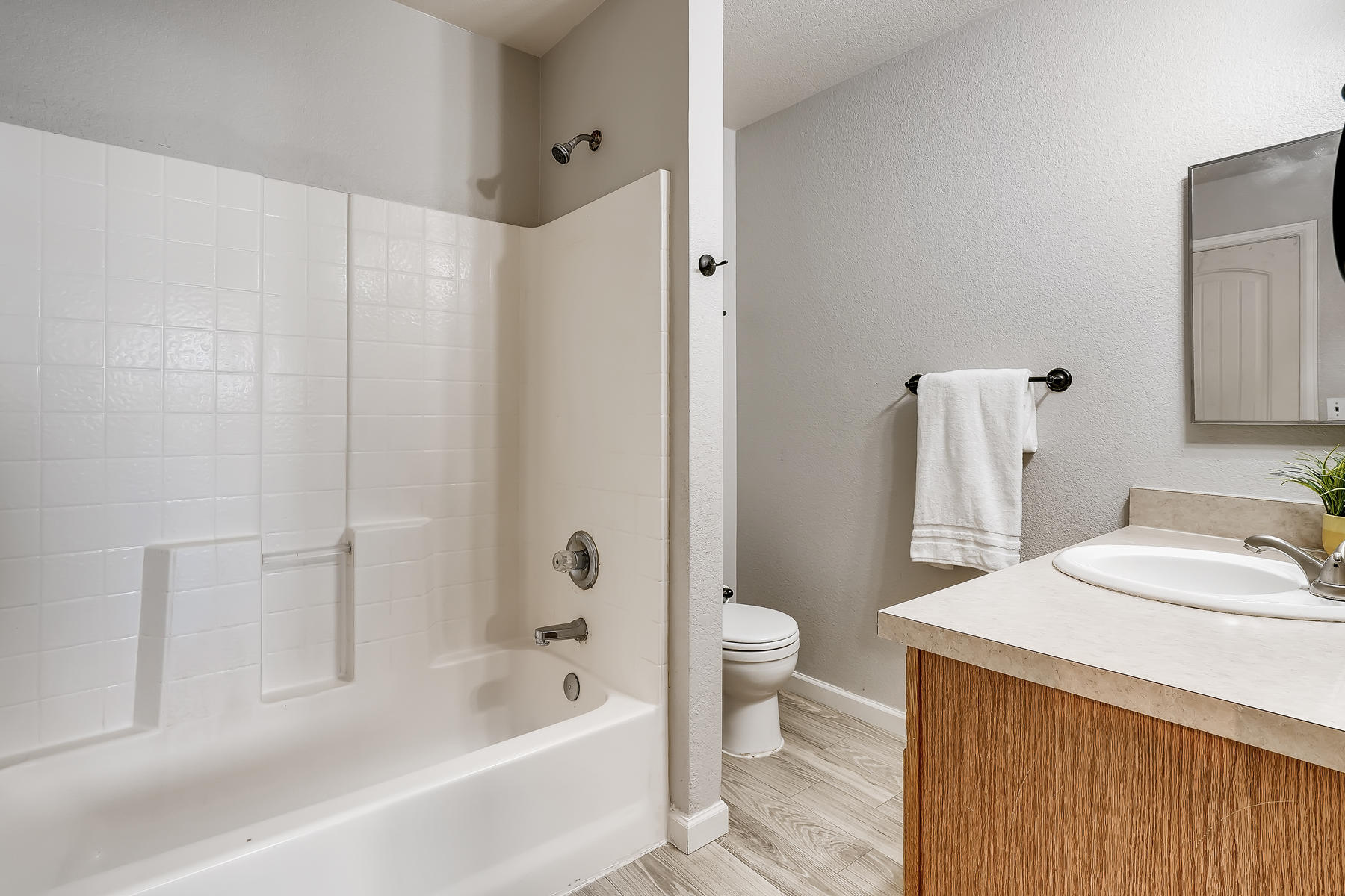5405 S Elm Court Denver CO-017-020-Master Bathroom-MLS_Size.jpg