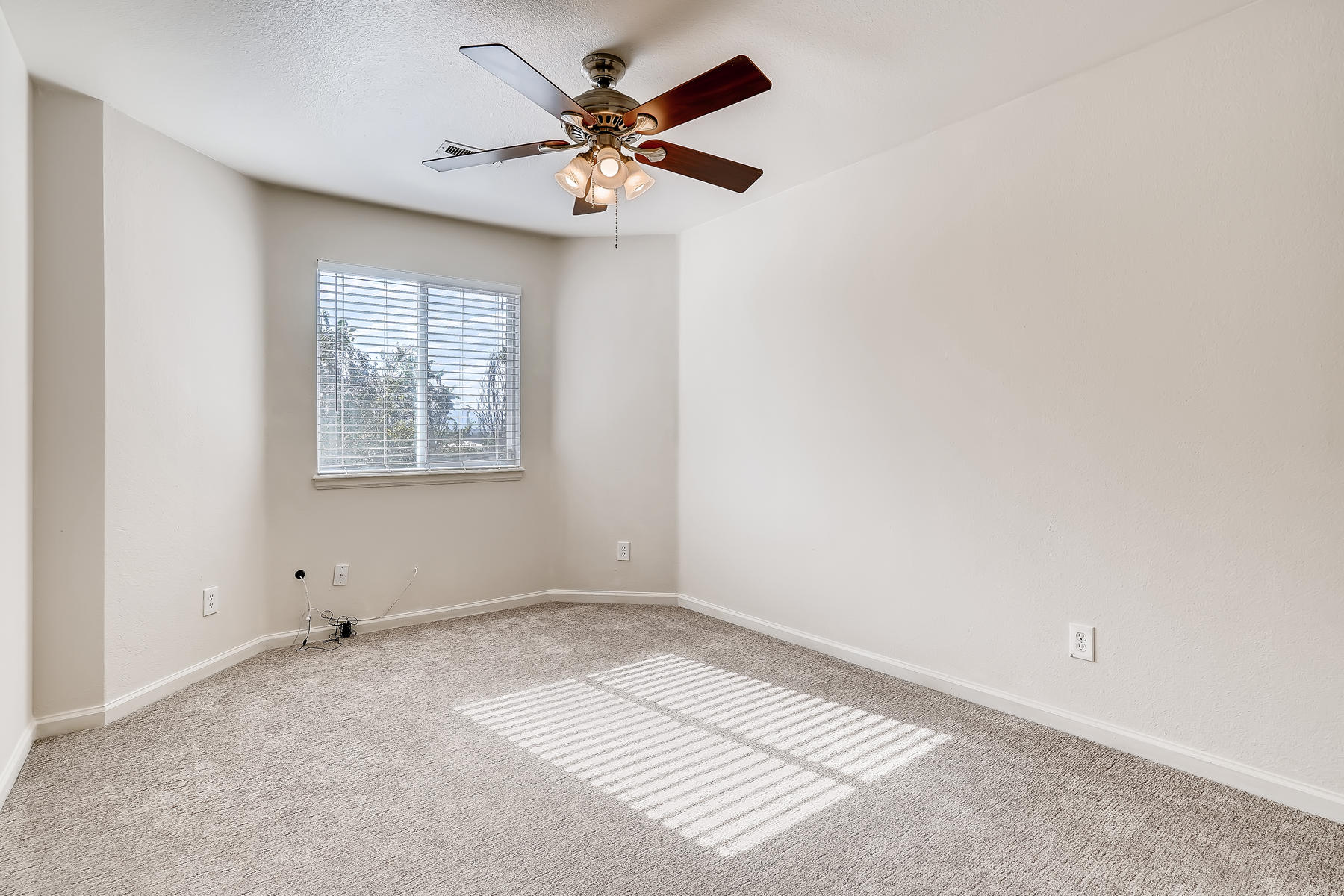 5405 S Elm Court Denver CO-019-013-2nd Floor Bedroom-MLS_Size.jpg