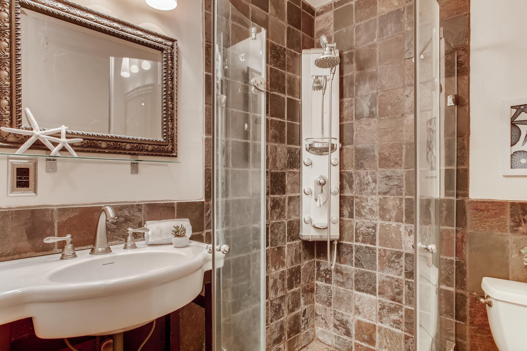 2556 S Clermont Street Denver-024-024-Bathroom-MLS_Size.jpg