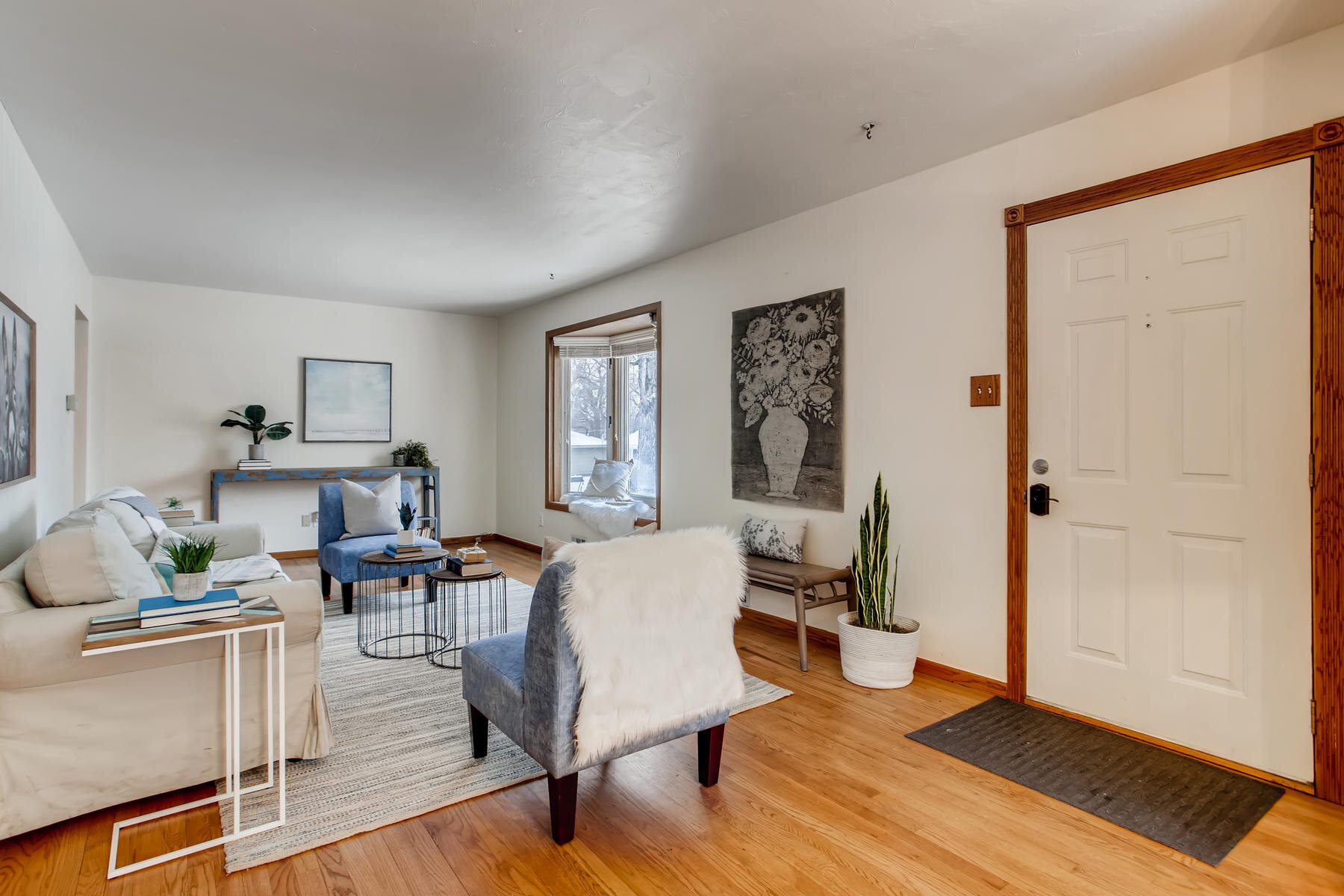 2556 S Clermont Street Denver-006-004-Living Room-MLS_Size.jpg