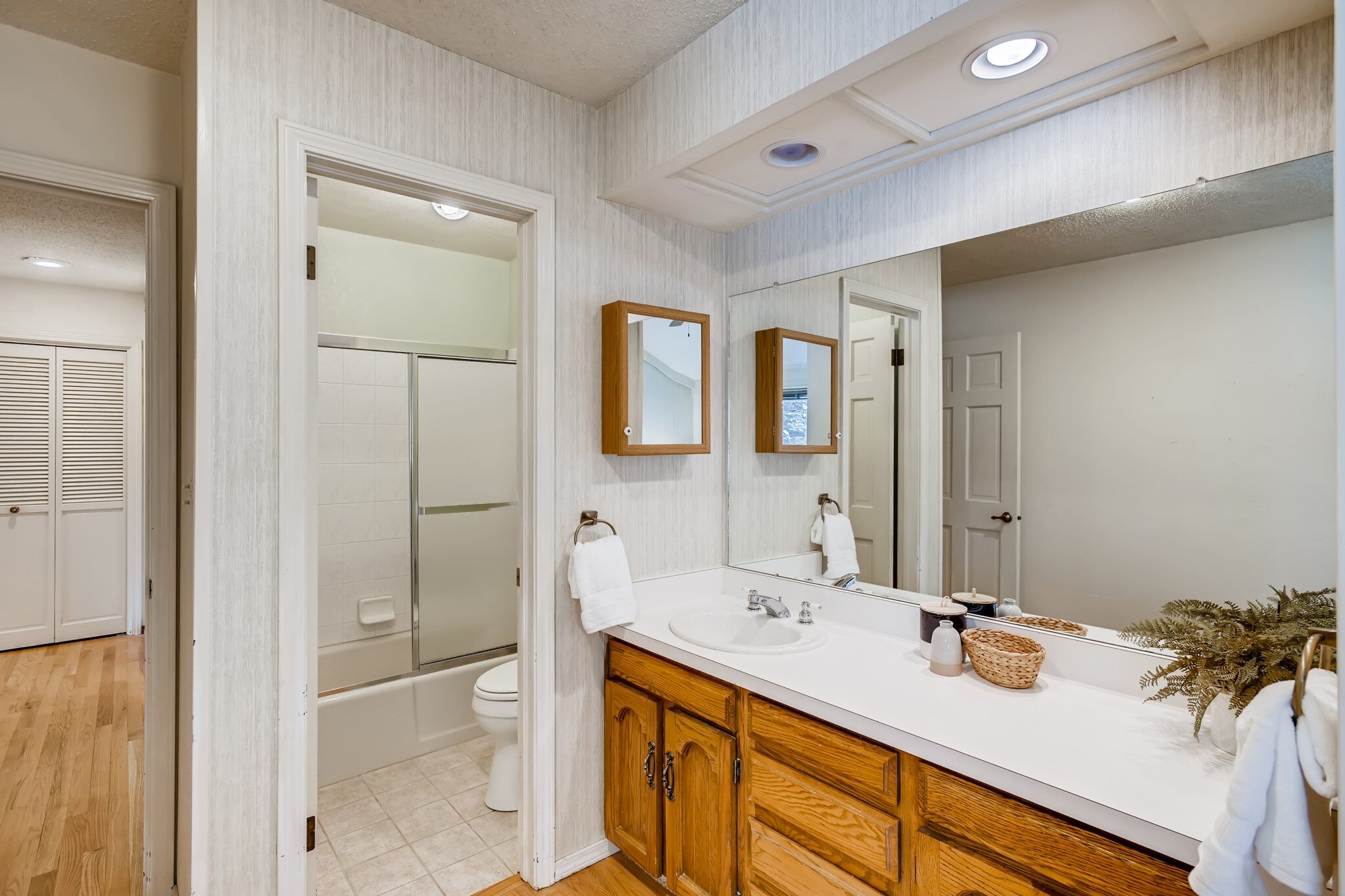 5464 White Pl Boulder CO - MLS Sized - 017 - 24 Primary Bathroom.jpg