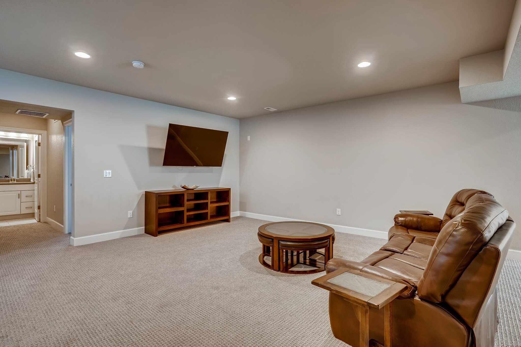 092 Lower Level Living Room.jpg