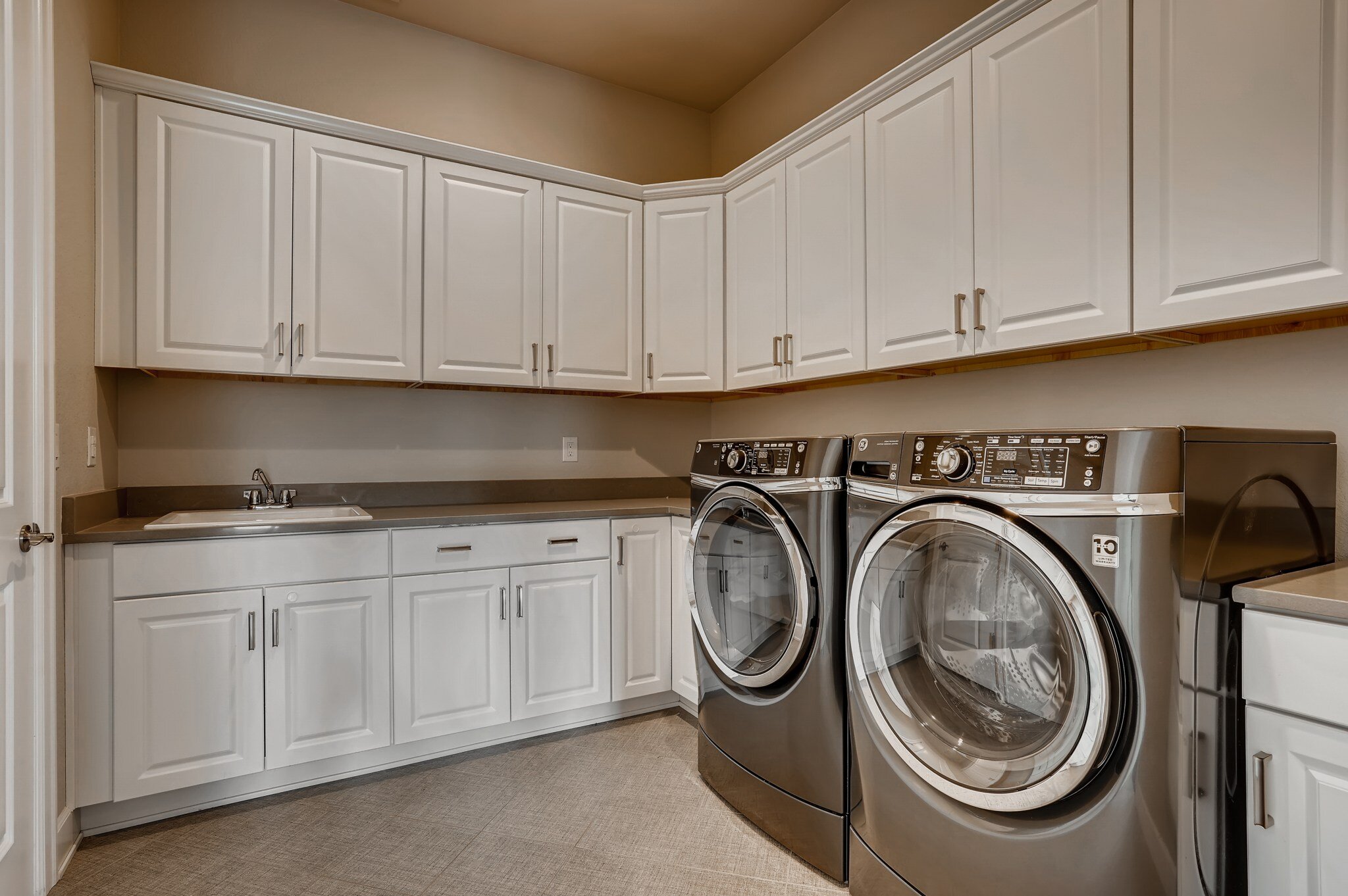 107 Laundry Room.jpg