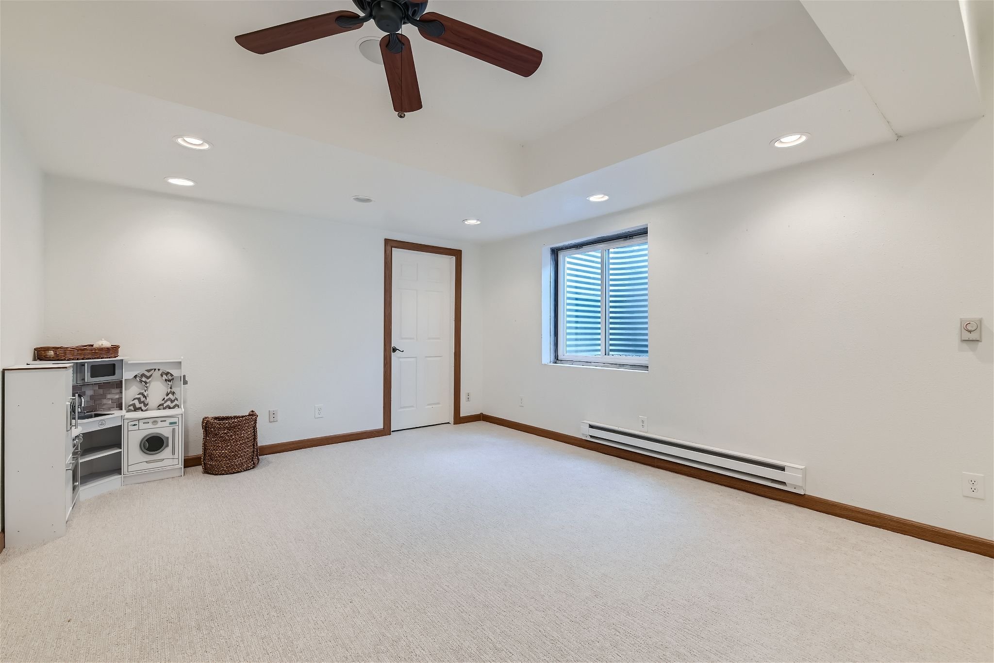 15998 Hayesmount Road - MLS Sized - 026 - 34 Lower Level Bedroom.jpg