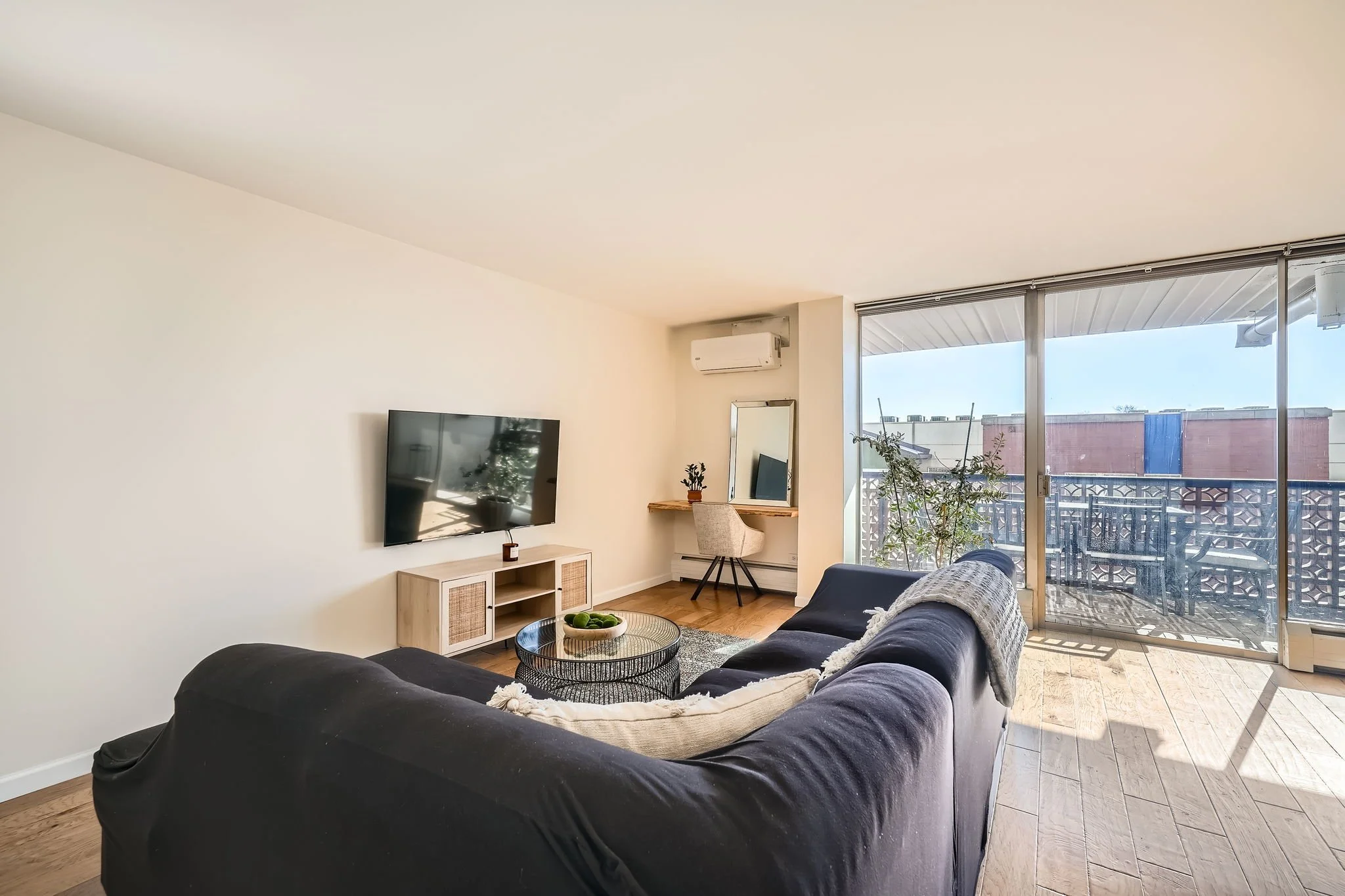 4570 E Yale Avenue Unit #606 - MLS Sized - 007 - 08 Living Room.jpg