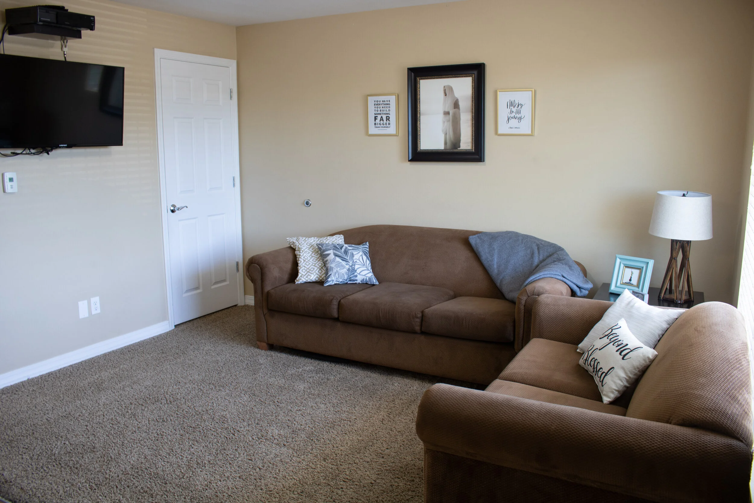 BYU Idaho's favorite off campus housing! — Nauvoo House Apartments