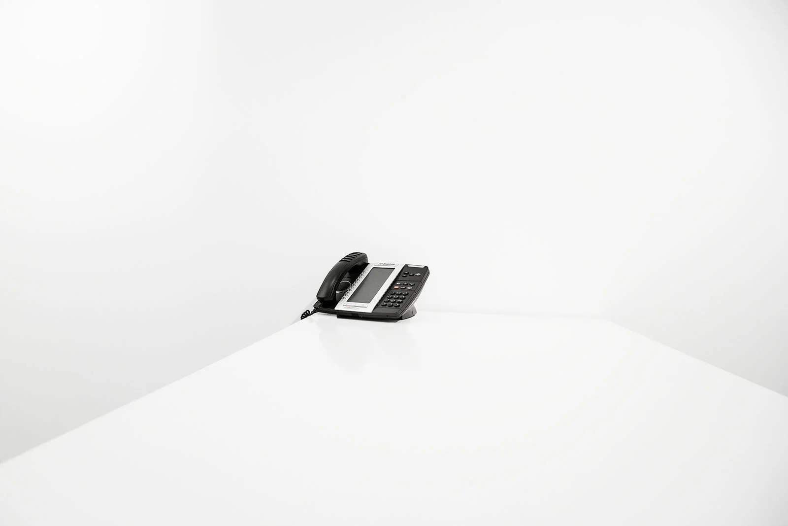 Telephone_Yossi Milo Gallery_2017.jpg