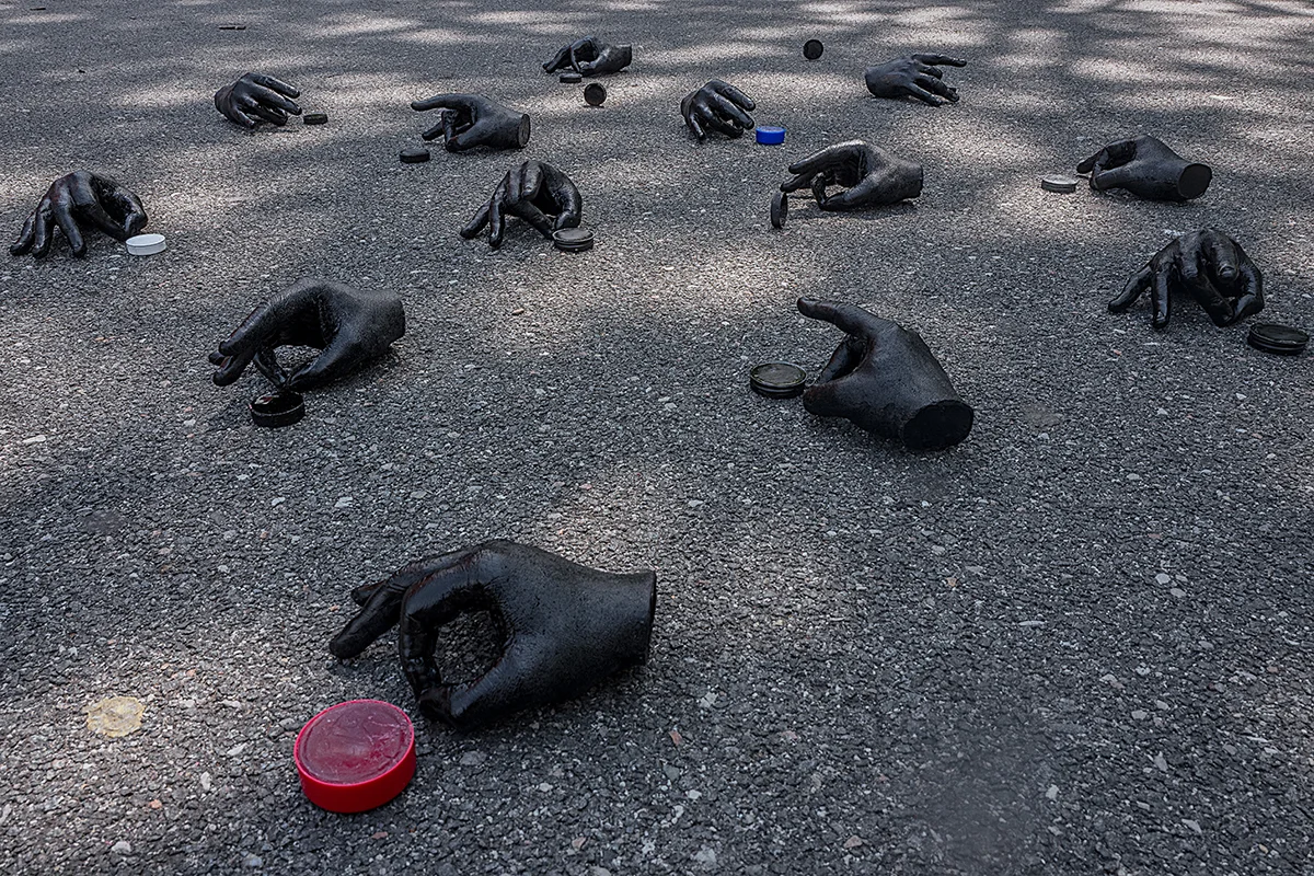 Anders Jones Skelly Hands sculptural installation (Gone but not forgotten) 8x5.jpg