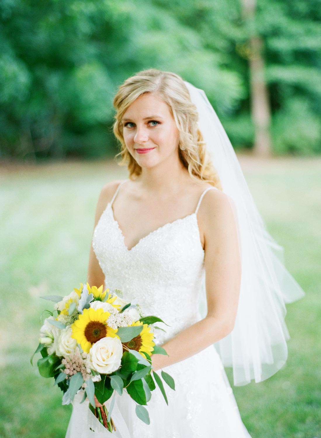 HannahBridal-12.jpg