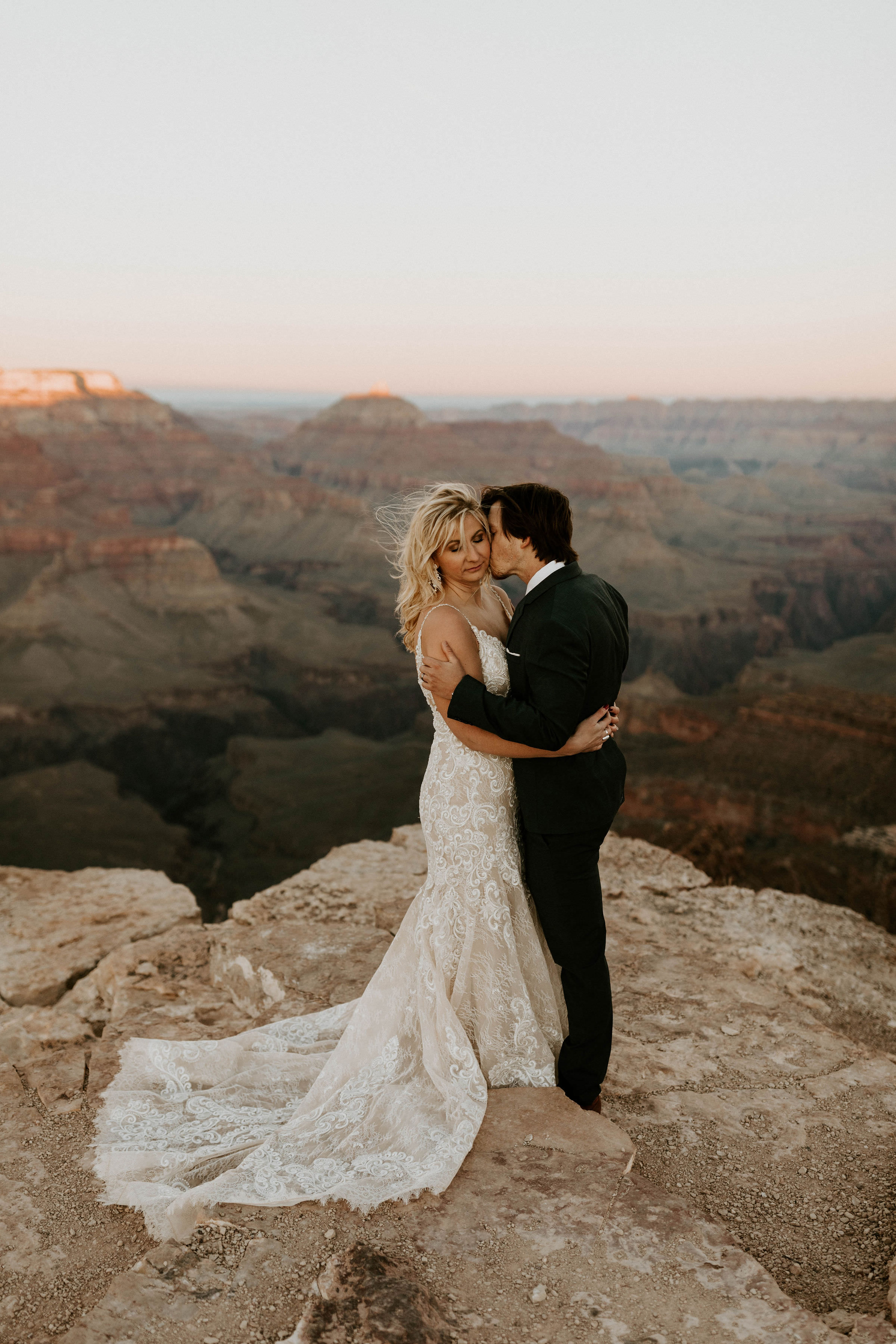 GrandCanyonArizonaAdventureBridalSessionErikaGreenePhotography28.jpg