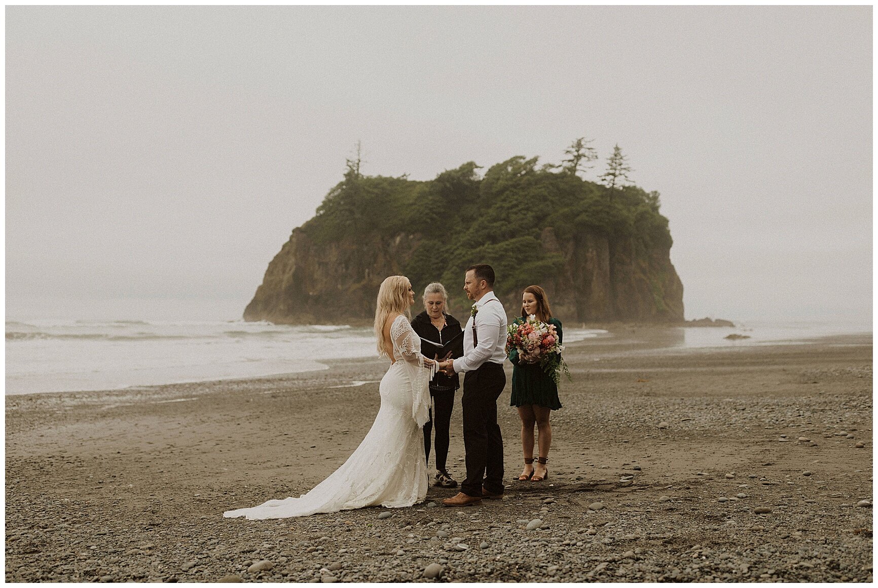 bride and groom exchanging vows on the beach along the coast of Washington