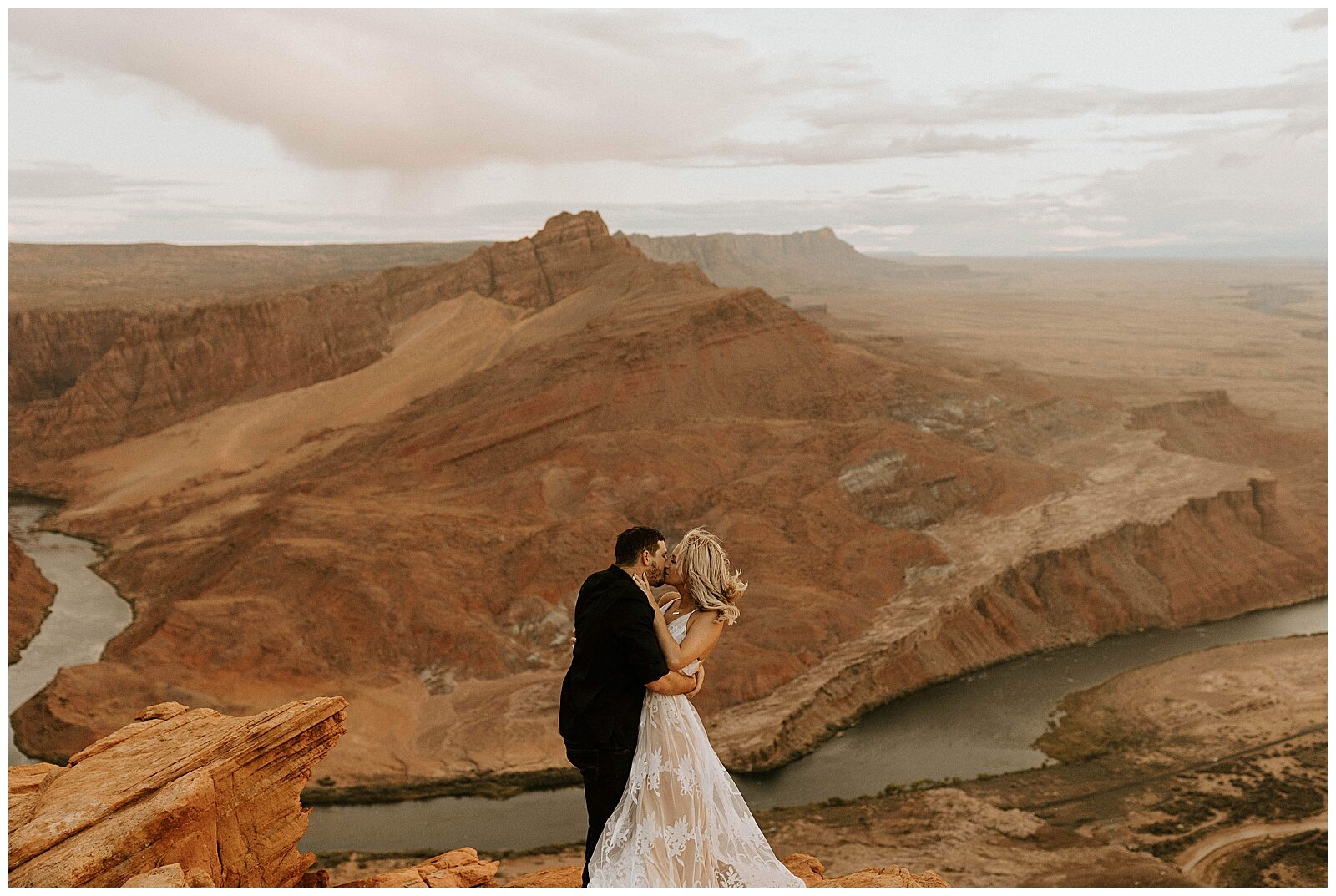 Horseshoe Bend Engagement Session - Erika Greene Photography - Arizona Elopement Photographer_0047.jpg