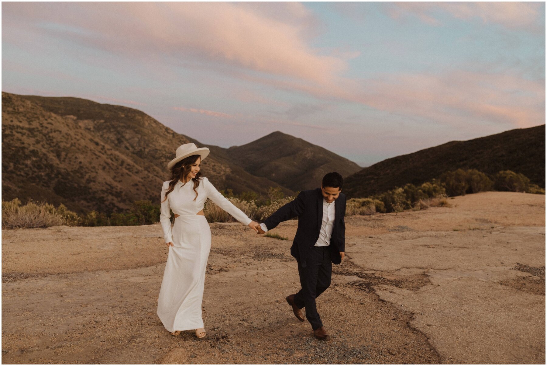 desert engagement session in california - erika greene photography - couples photographer_0022.jpg