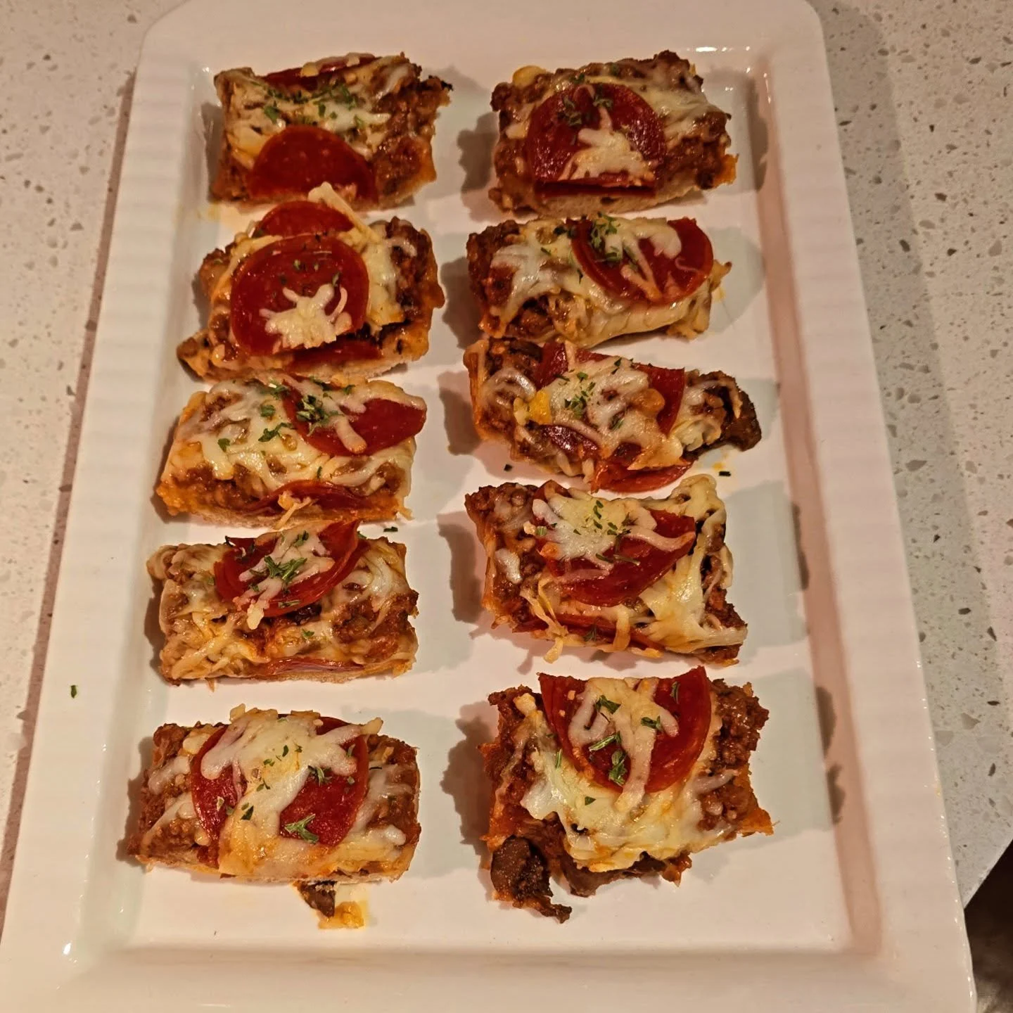 Baguette Pizza Bites for your Superbowl Party!

https://www.delecticious.com/blog-posts/2026/1/28/baguette-pizza-bites

#partyfood
#appetizer 
#delecticious