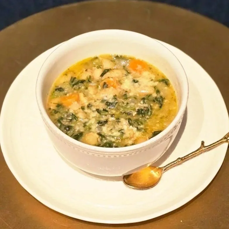 Tuscan Spinach &amp; White Cannelloni Bean Soup