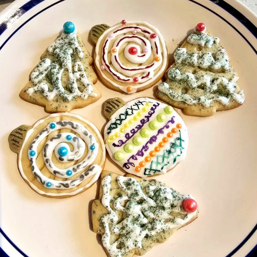 Christmas Sugar Cookies Decorating