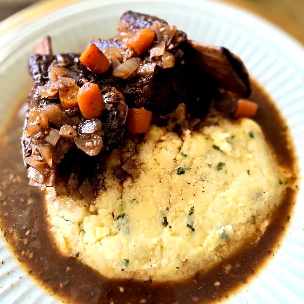 Slow Cooker Beef Short Ribs with Red Wine Sauce
