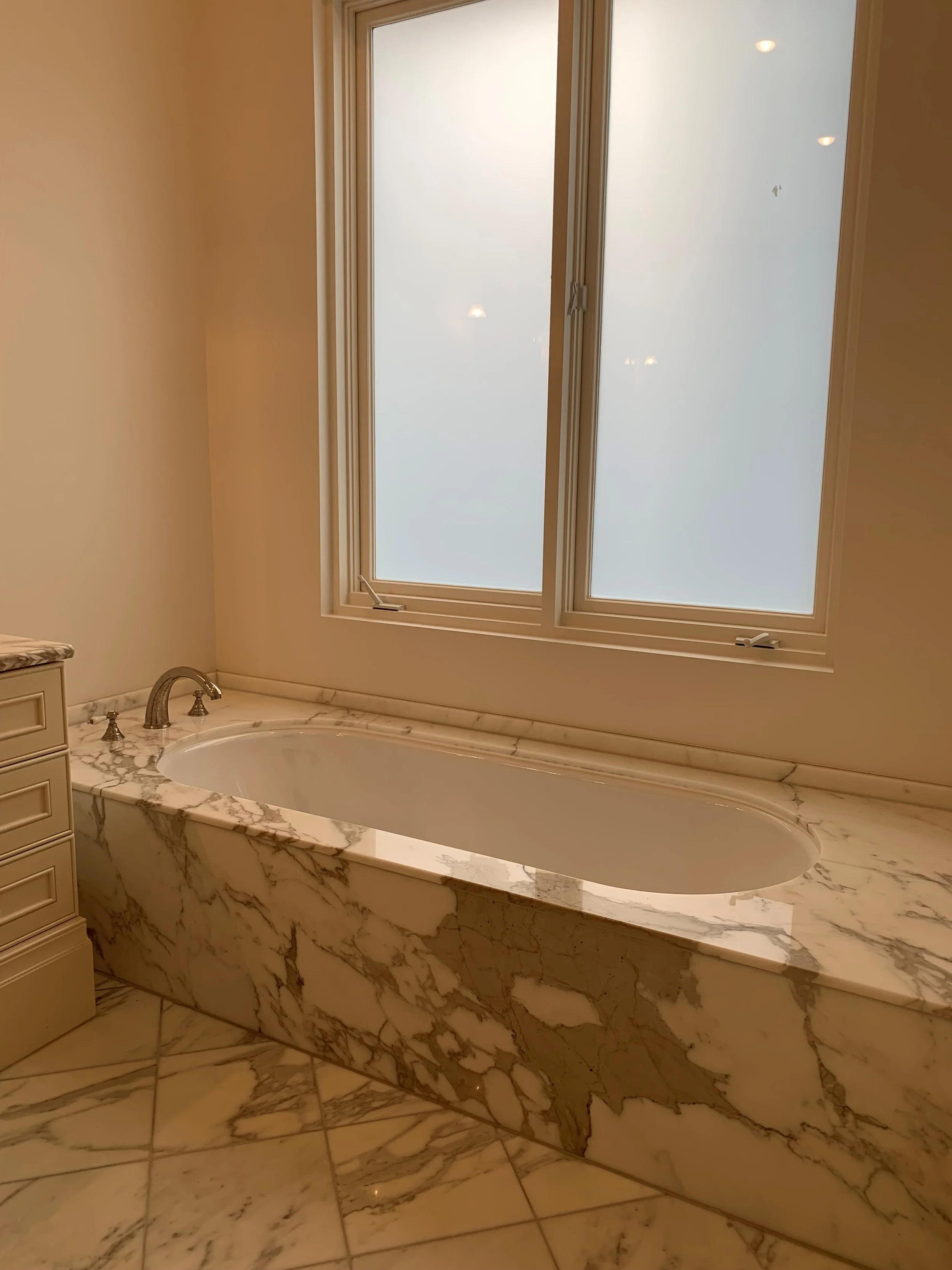 marble_bath.jpg