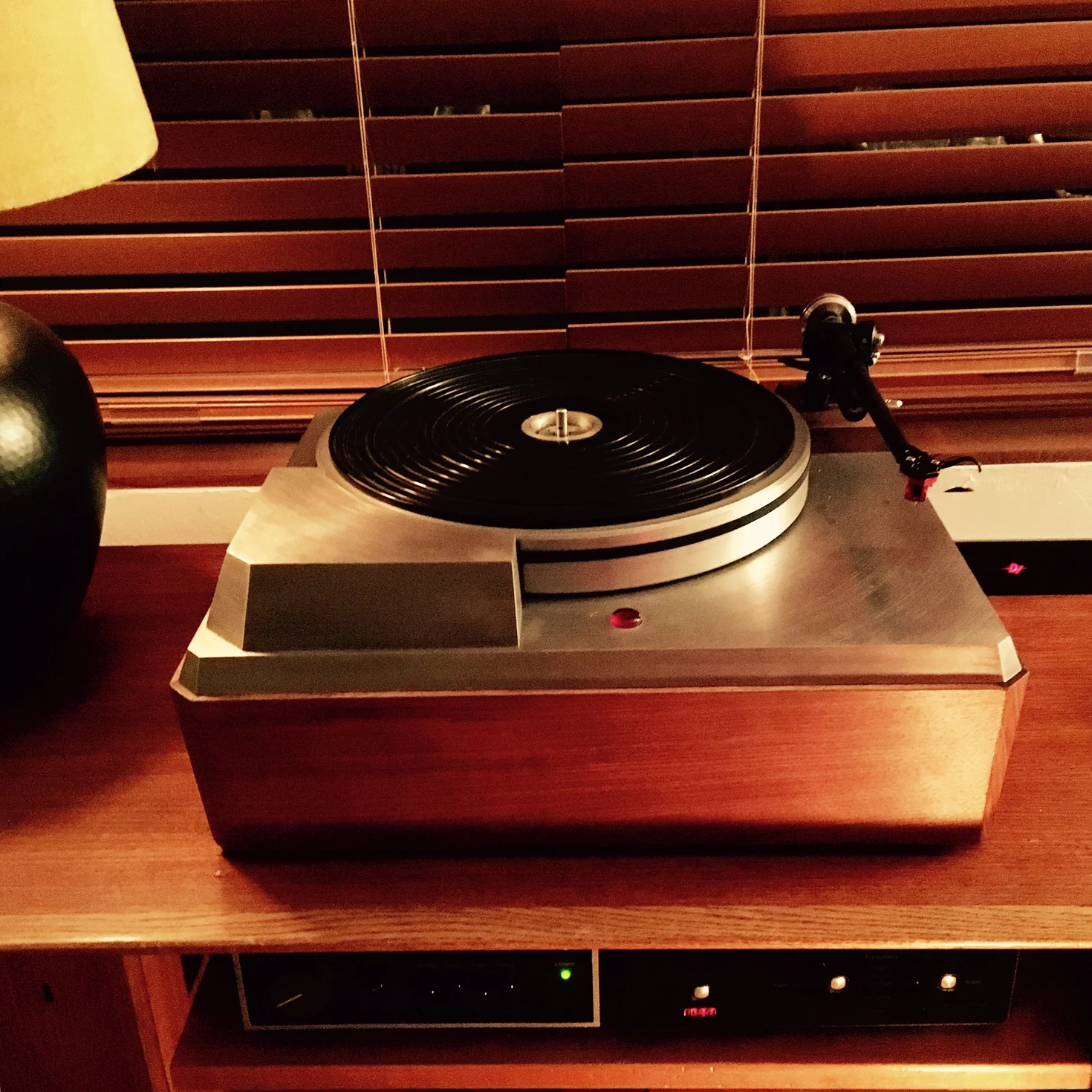 J. Smallman System : Empire 298 turntable with Rega RB 303 tonearm, Dynavector 10x5 cartridge, Dynavector P75 phono pre, Naim NAIT -1, Rega DAC, Sonos Connect, Ryan R610 speakers.