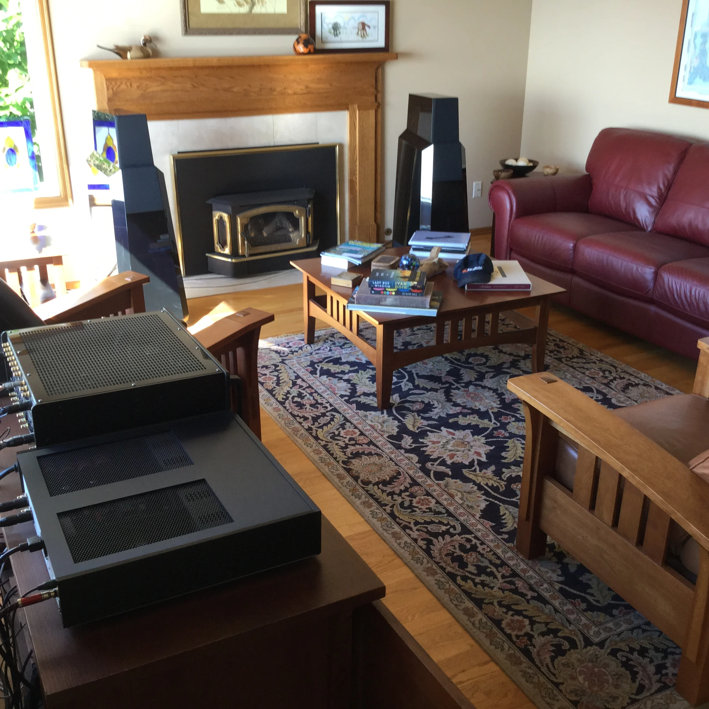 Jim D System : NAIM Uniti-serve, Aesthetix Pandora Signature DAC, ARC Ref5se, Ayre VX-R Twenty, Vandersteen 7 mk2 , Audioquest and LFD cables ancillary...Revox B77 hi-speed, Stax cans.