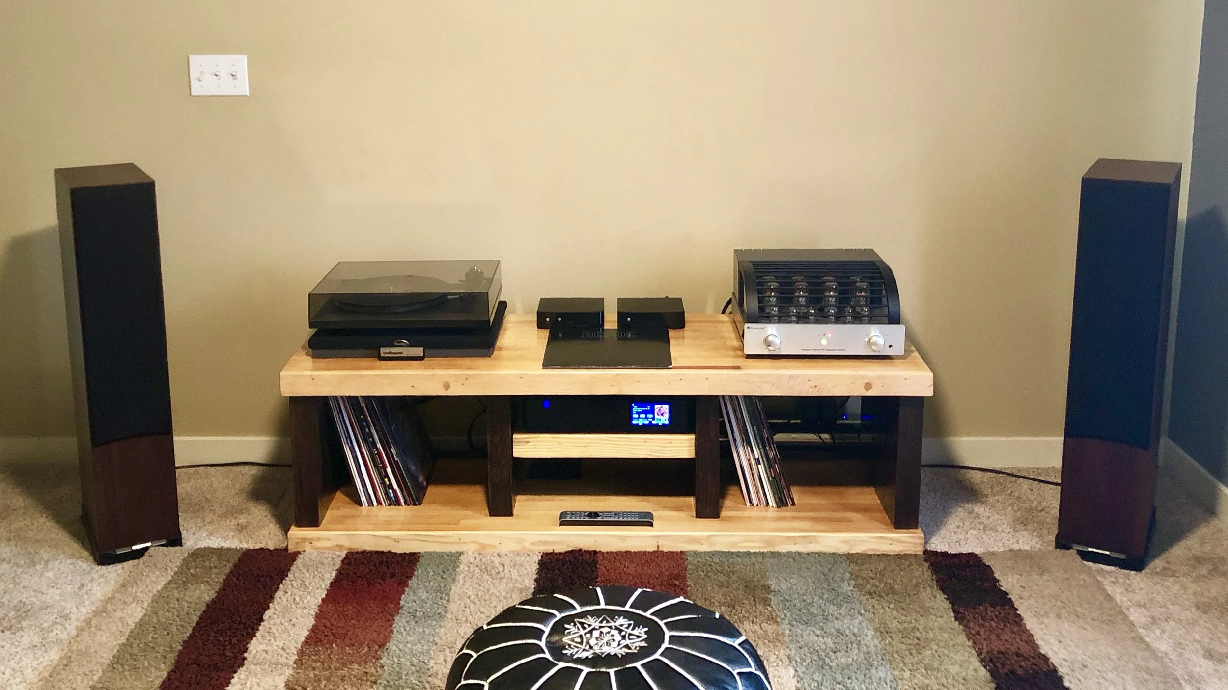 Rob T System: PrimaLuna HP integrated, Rega P6, PS Audio Streaming DAC, Spendor D7 speakers, GHA custom table. YES!