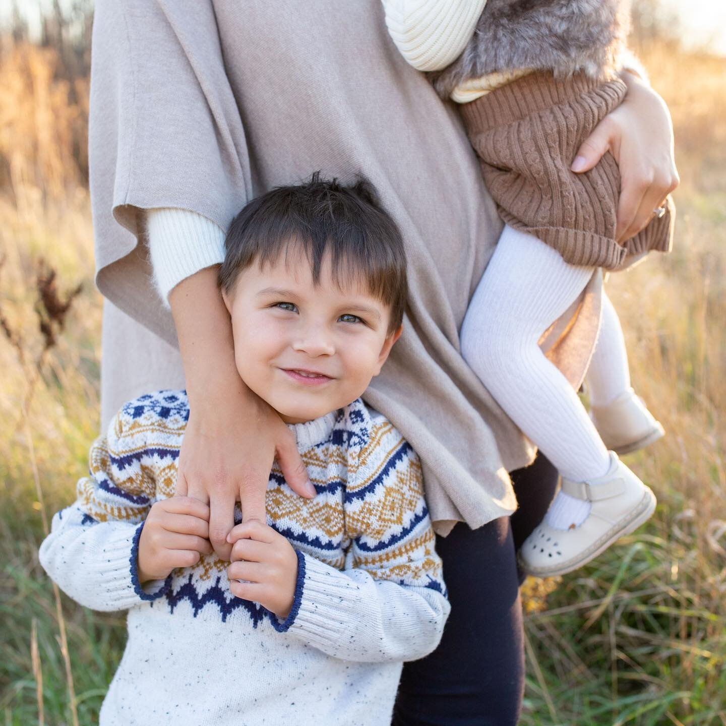 It&rsquo;s TIME!!!! Fall mini sessions are now up on the website and available for booking!  I just can&rsquo;t wait to get allllllll the cuties in front of my lens this fall!!! 🙌🏼🙌🏼🙌🏼 

link in profile for more info and booking