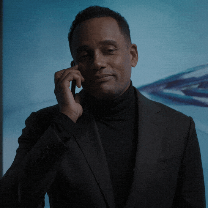 ABC_GDR_FTE_519_GIF_MarcusPhoneCall_01_EM_1x1.gif