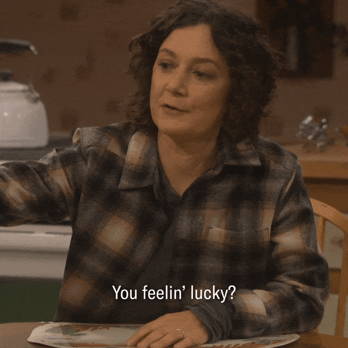 ABC_FTE_CNR_504_GIF_DarleneFeelinLucky_01_EM_1x1.gif