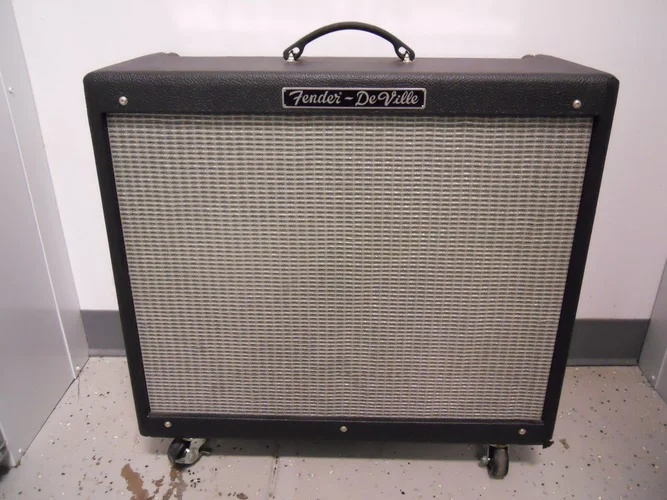 Fender Hot Rod Deville 212
