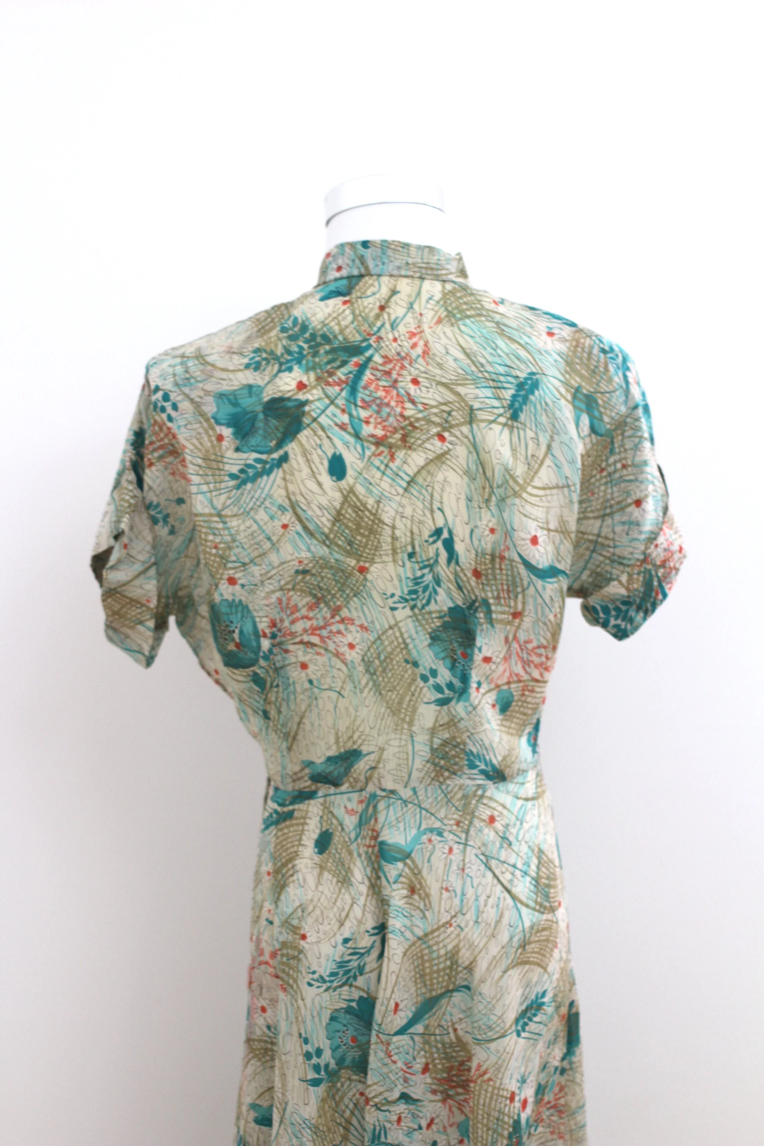 The Deco Doll  1940s dress .jpeg