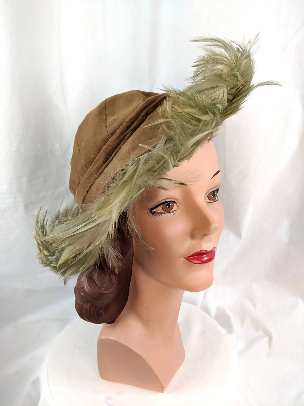 The+House+Of+Hats+vintage+  display picture 3