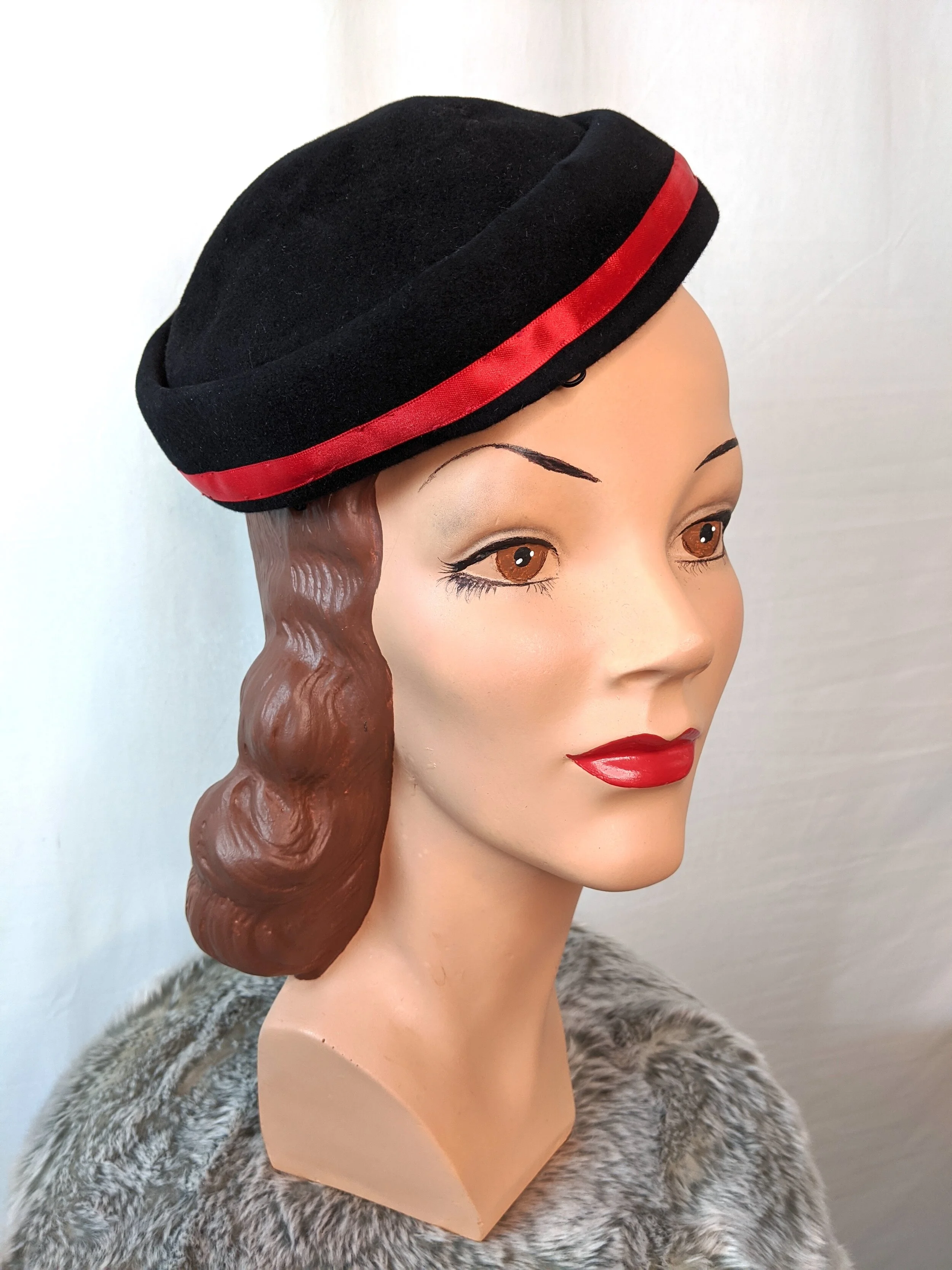 Vintage 1940's Whitmore BlackFur Felt Pill Box Hat