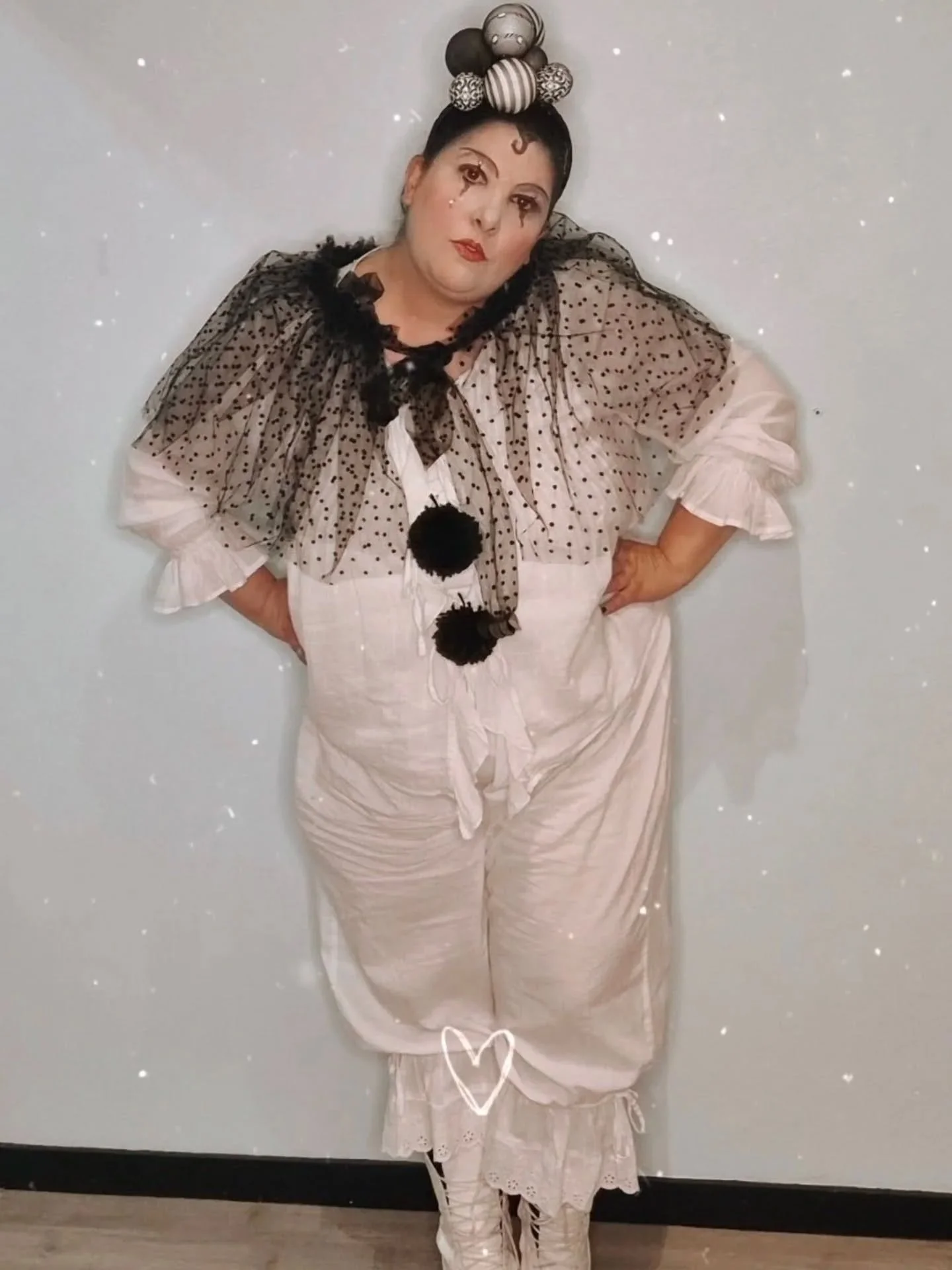 PIERROT - 🖤🤍

&ldquo;Stitched, puffed, and pom-pommed &mdash; my handmade Pierrot costume for Halloween 🎭 

A touch of melancholy and a whole lot of whimsy.

#pierrot #pierrotclown #vintagehalloween  #halloweenlook #vintagecostume #melancoly #hall