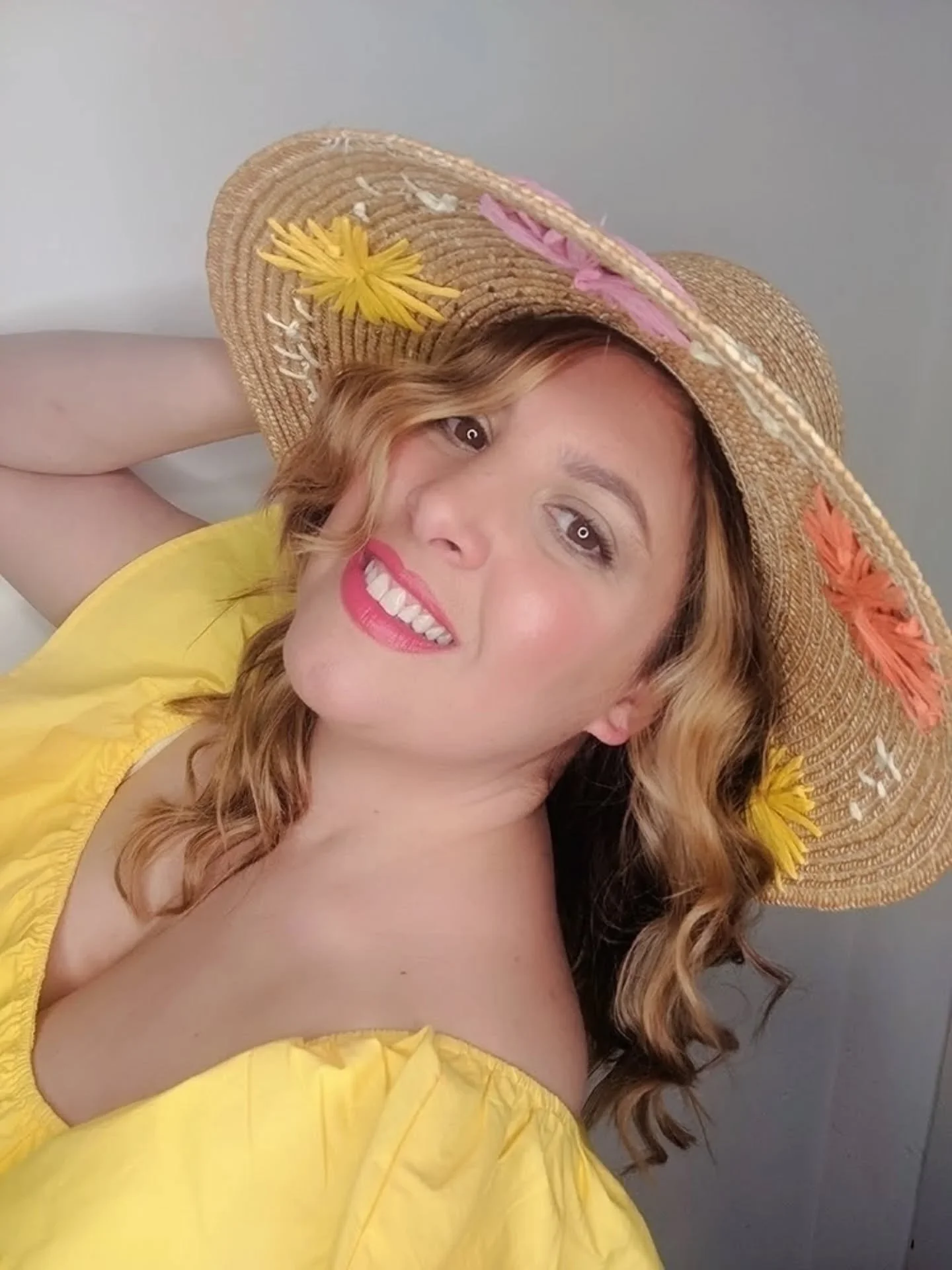 FOLK &mdash; a timeless bell-brim summer hat crafted from high quality Milan straw, the wide brim provides beautiful sun protection while staying lightweight and breathable. with hand-embroidered raffia flowers and Swarovski crystal details.
Handcraf